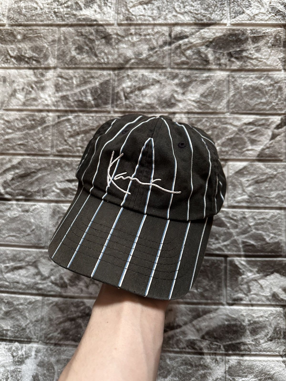 Karl Kani Vintage Karl Kani Faded Pinstripe Hat Signature Cap OS Y2K Size ONE SIZE - 1 Thumbnail