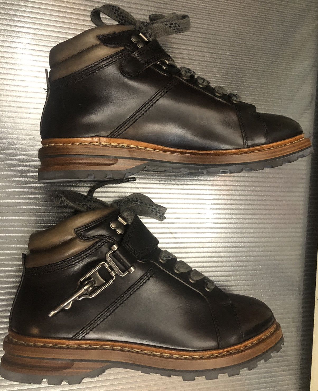 Dolce and Gabbana 🇮🇹 Norwegian welt Alpine boot NEW