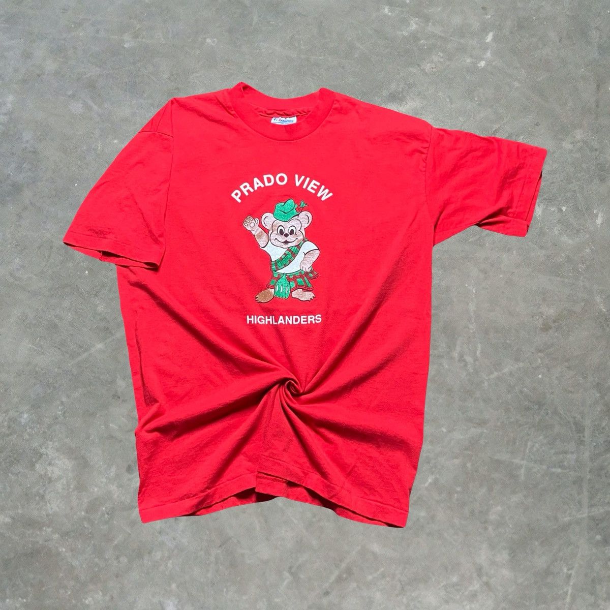 Hanes × Vintage Vintage Prado View Highlanders Bear Graphic T Shirt Size US L / EU 52-54 / 3 - 1 Thumbnail