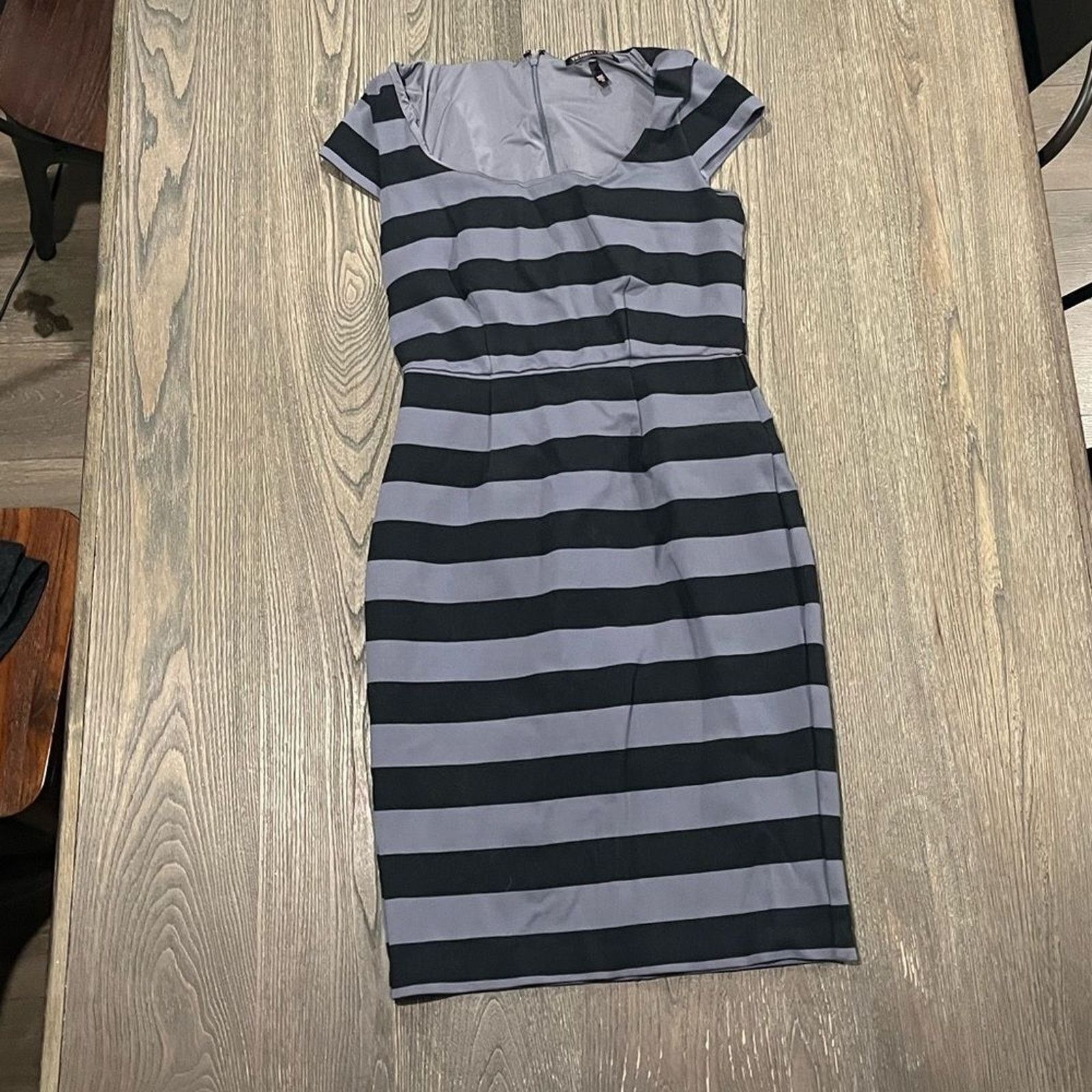 Victoria's Secret Victoria's Secret Gray Black Striped Sheath Dress Size 10 Size L / US 10 / IT 46 - 1 Thumbnail