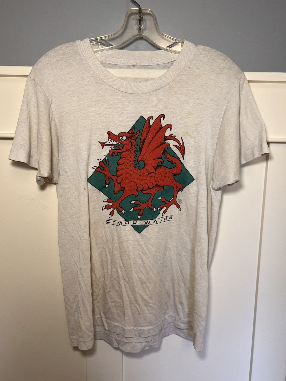 Vintage Vintage London Wales dragon crest distressed T-shirt Size US M / EU 48-50 / 2 - 1 Thumbnail