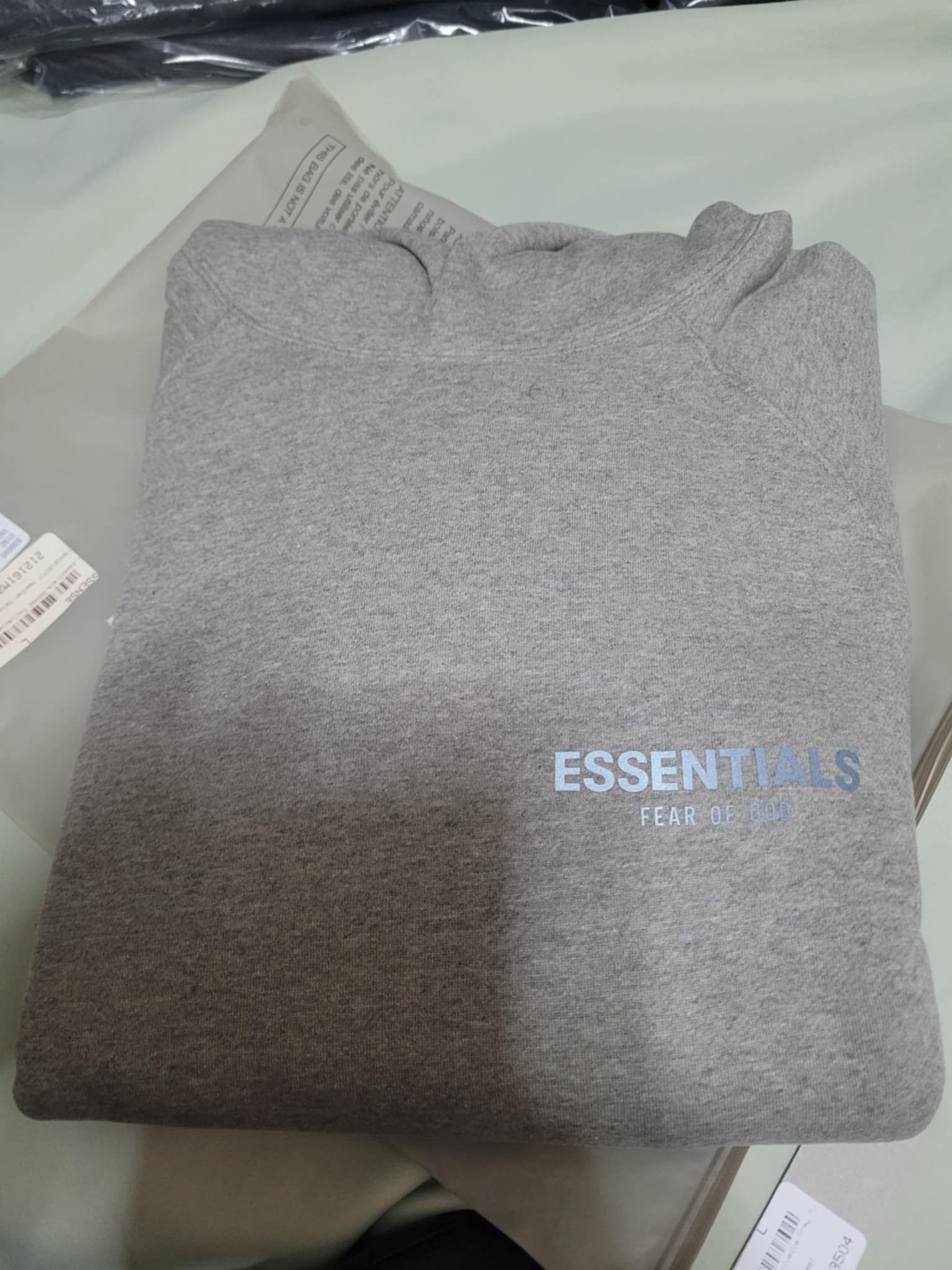 Fear of God sz L FOG Essentials Core Collection Pullover Heather Oatmeal Size US L / EU 52-54 / 3 - 4 Thumbnail