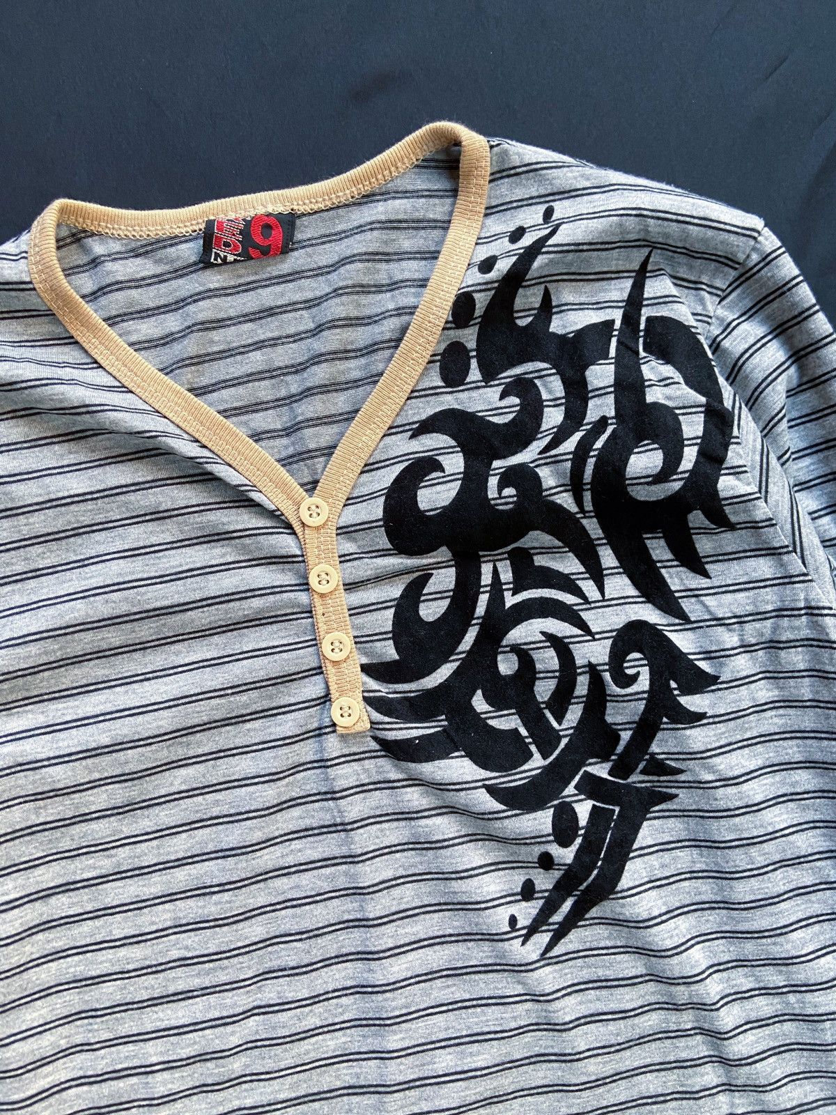 If Six Was Nine RED NINE STRIPED TATTOO DESIGN LONG SLEEVE Size US S / EU 44-46 / 1 - 2 Thumbnail
