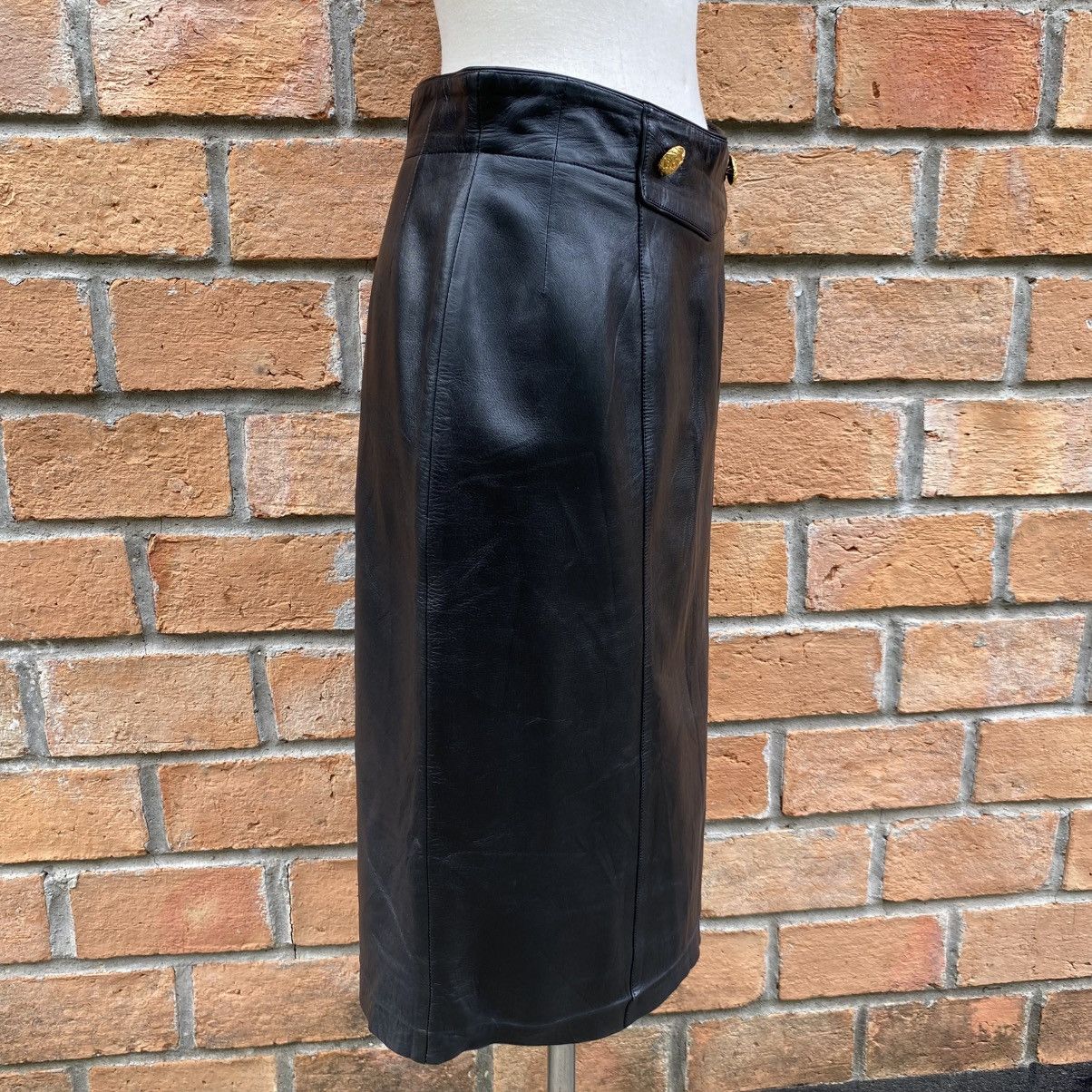 Loewe Loewe Black Leather Skirt with Side Zipper Size 30" / US 8 / IT 44 - 24 Thumbnail