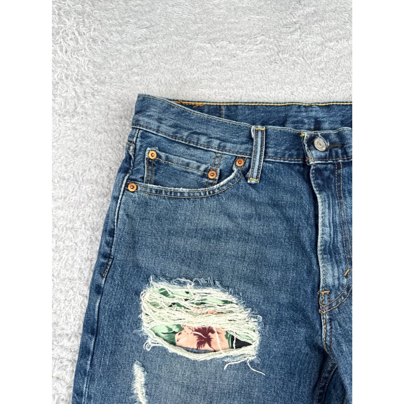 Levi's Levi's Women Short Cut-Off Blue Denim 511 Distressed 31x11 Patch Floral 32 Regular Jeans Size 24" / US 00 / IT 34 - 4 Thumbnail