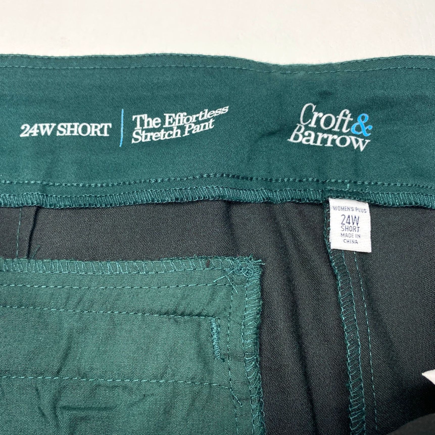 Croft & Barrow NWT Croft & Barrow Effortless Stretch Pants Womens 24W Short Green Straight Leg Size 42" / US 20 - 4 Thumbnail