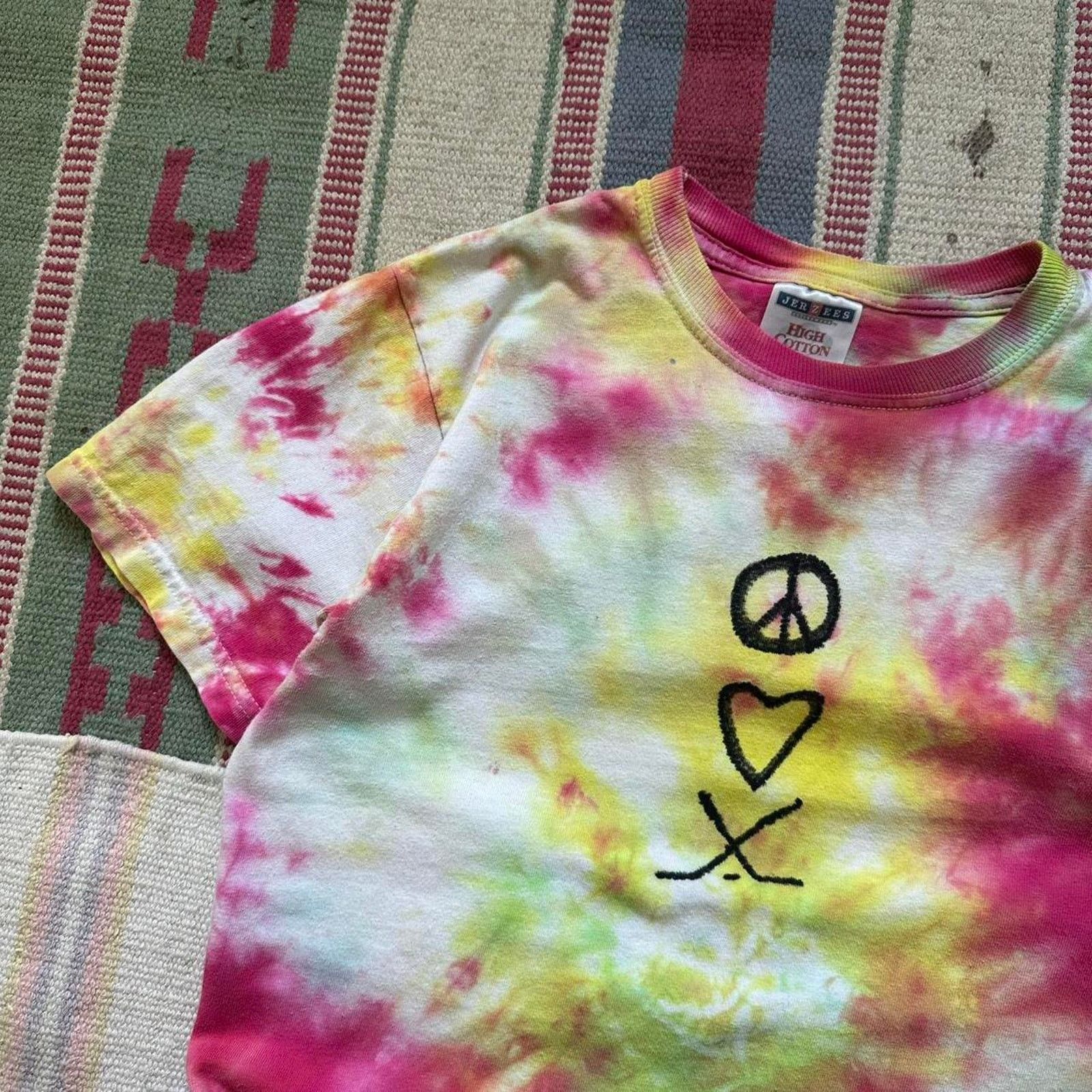 Vintage VINTAGE HAPPY HOCKEY TATTOO PEACE LOVE TIE DYE SHIRT Size US S / EU 44-46 / 1 - 2 Thumbnail