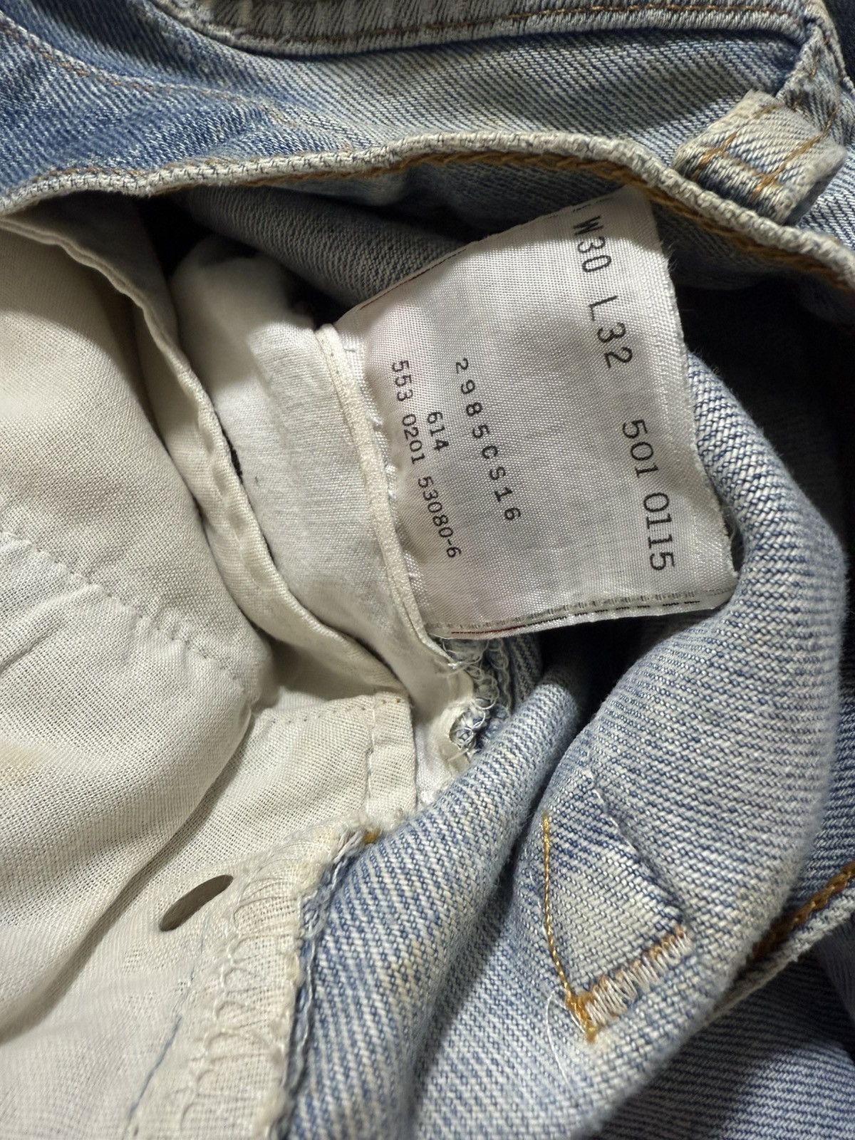 Vintage VTG 90s Levi's 501 Made in USA Thrashed Distressed Size US 29 - 11 Thumbnail