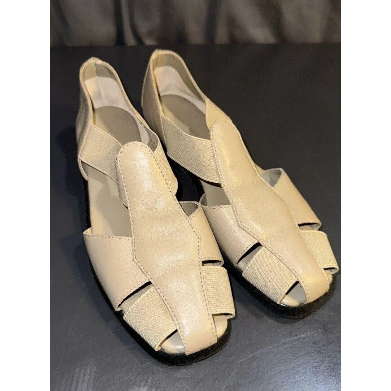 Covington Covington Women’s 6.5 Sandal Polly 83129 Strappy Beige Rubbe Size US 6.5 / IT 36.5 - 2 Thumbnail