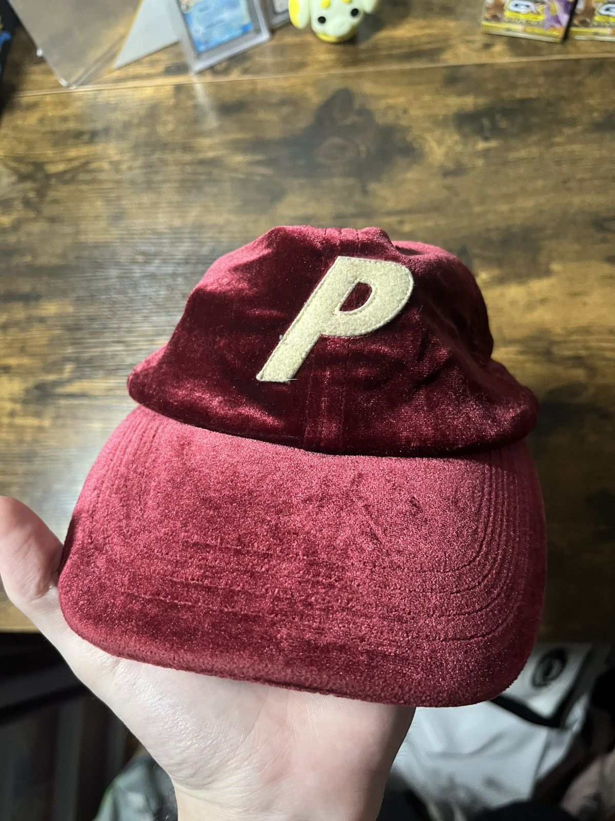 Palace Palace velvet hat red Size ONE SIZE - 1 Thumbnail