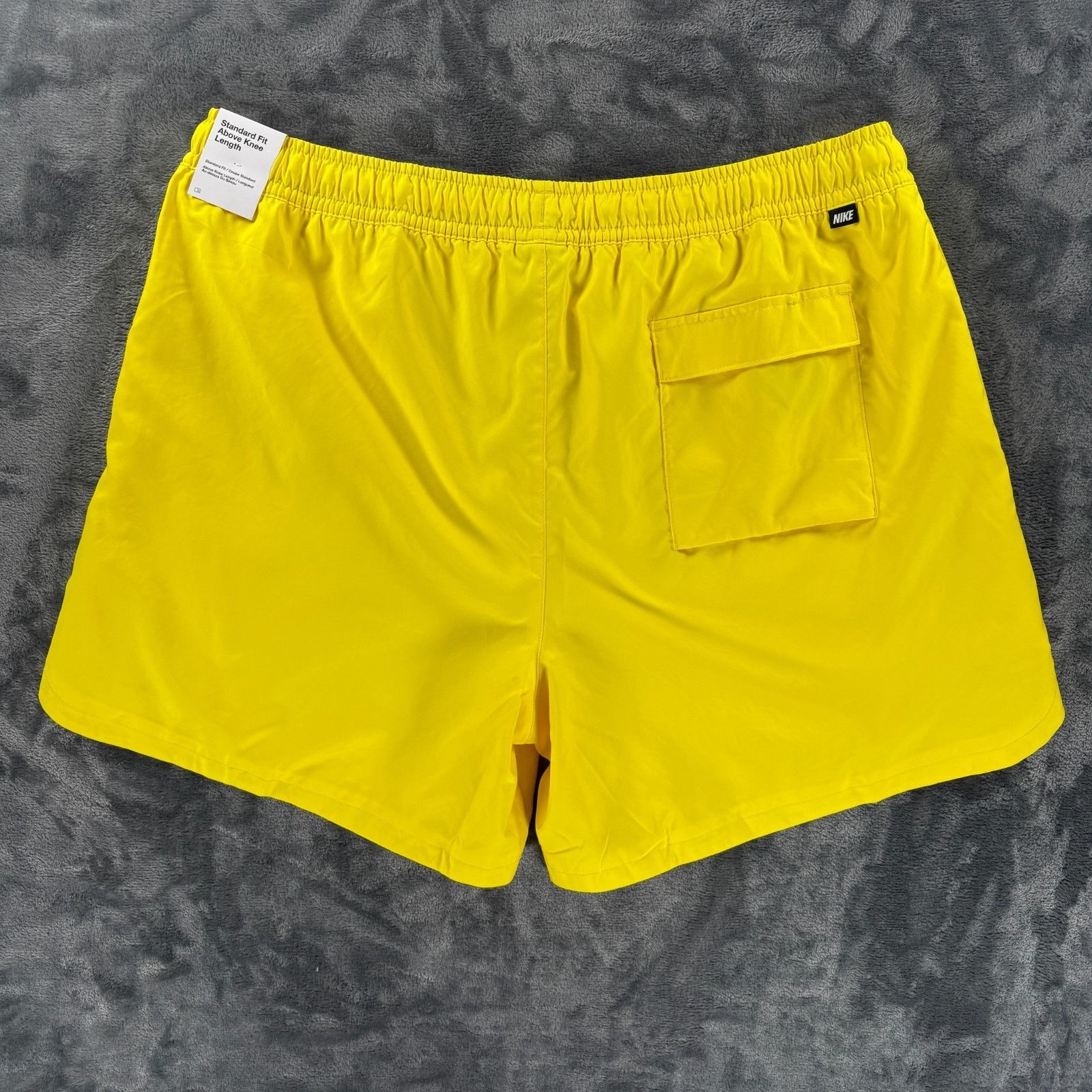 Nike Nike Men XXL Club Woven Lined Shorts Opti Yellow DM6829‑731 Size US 38 / EU 54 - 2 Thumbnail