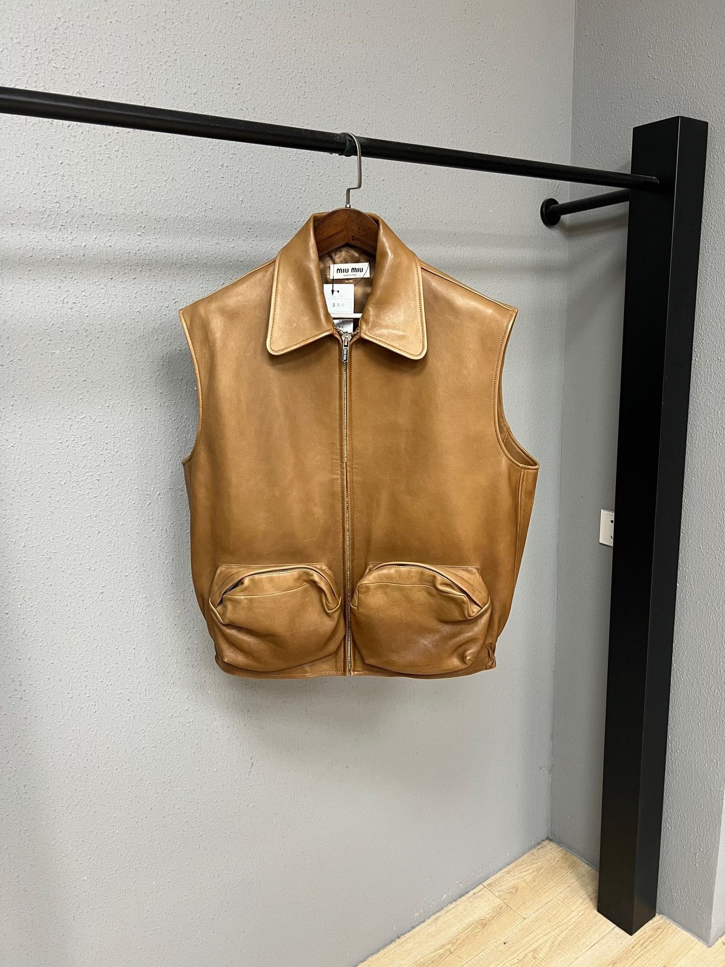 Miu Miu Miu Miu Brown Lambskin Logo Vest Size M / US 6-8 / IT 42-44 - 1 Thumbnail