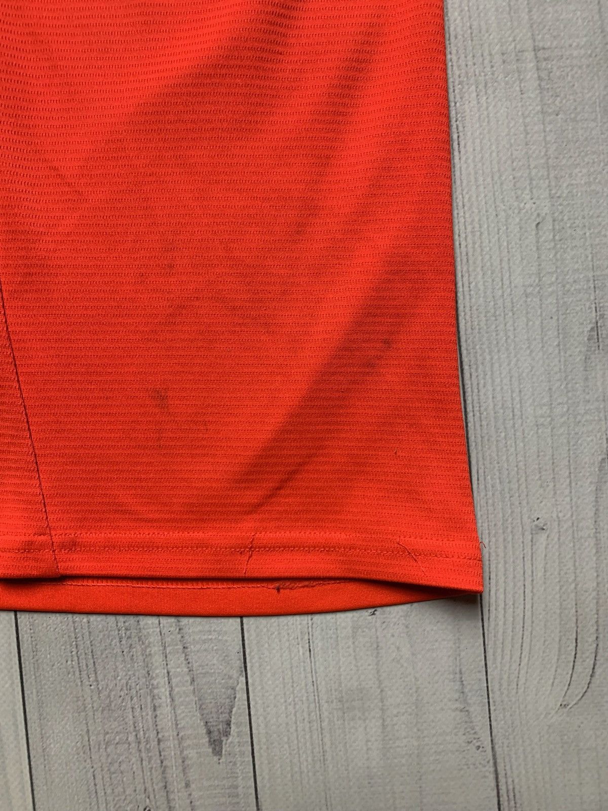 Vintage Vintage Liverpool soccer jersey size L new balance Size US L / EU 52-54 / 3 - 8 Thumbnail