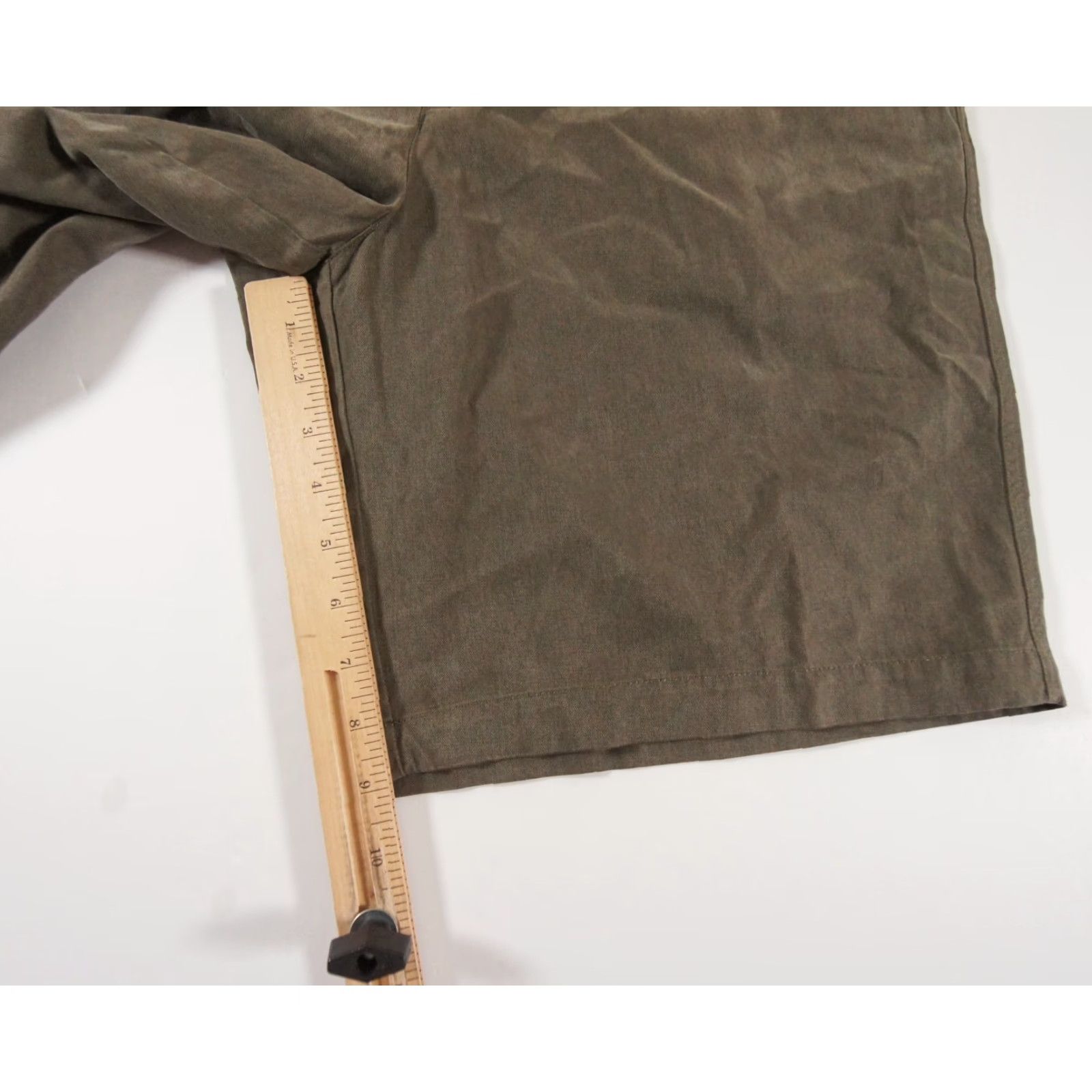 Tommy Bahama VINTAGE Tommy Bahama Mens Shorts Size 36 Green Chino Flat Front Casual Office Holiday Size US 36 / EU 52 - 8 Thumbnail