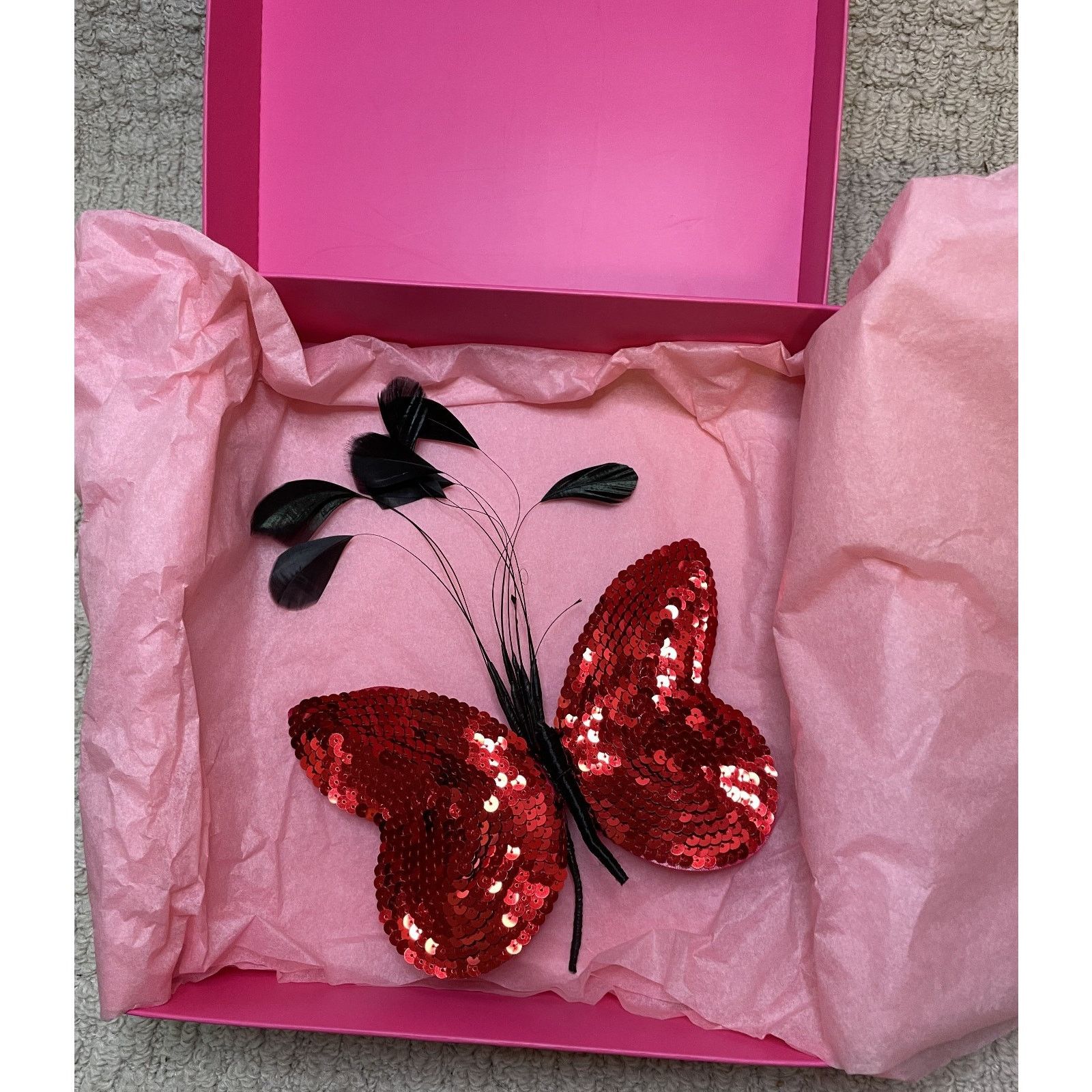 Emanuel Ungaro Emanuel Ungaro Red Sequin Butterfly Brooch NEW BOX Feathers Size ONE SIZE - 1 Thumbnail