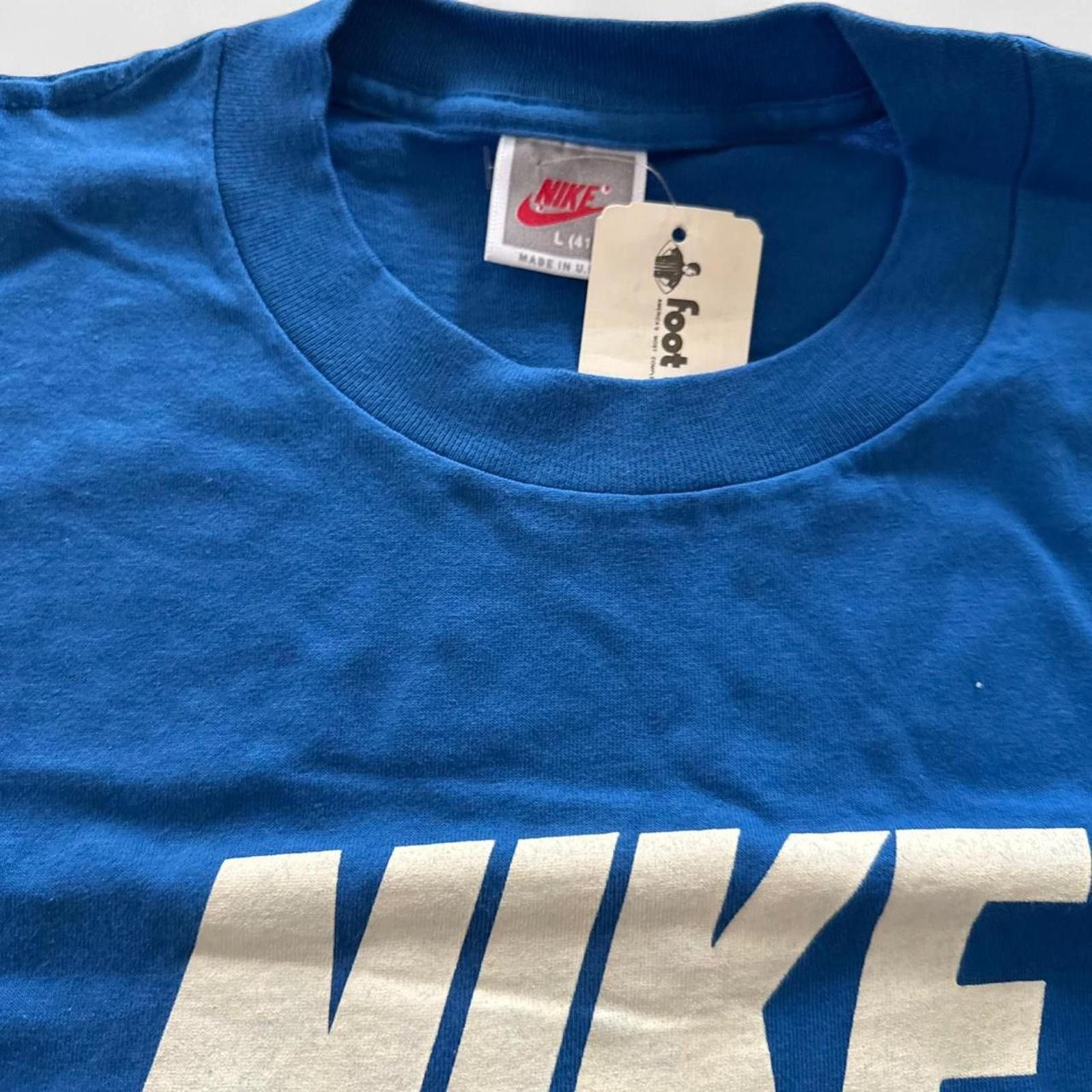 Nike Vintage Nike Air Swoosh blue T Shirt Tee 90s Single Stitch L Size US L / EU 52-54 / 3 - 3 Thumbnail