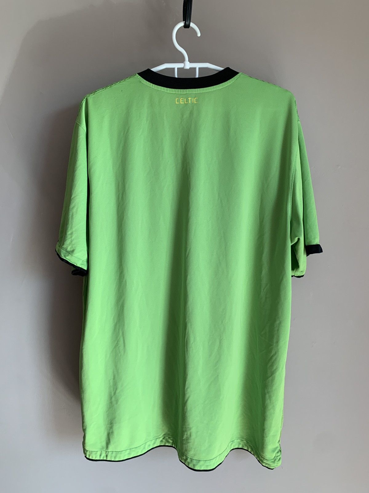 Nike Celtic Glasgow 2010 Away Football Shirt Nike Soccer Size XL Size US XL / EU 56 / 4 - 2 Thumbnail
