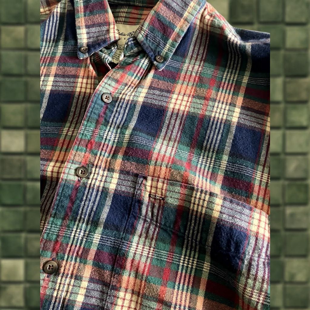 Eddie Bauer VINTAGE Eddie Bauer Men's S Long Sleeve Button-Up Cotton Flannel Shirt Green Plaid Size US S / EU 44-46 / 1 - 1 Thumbnail