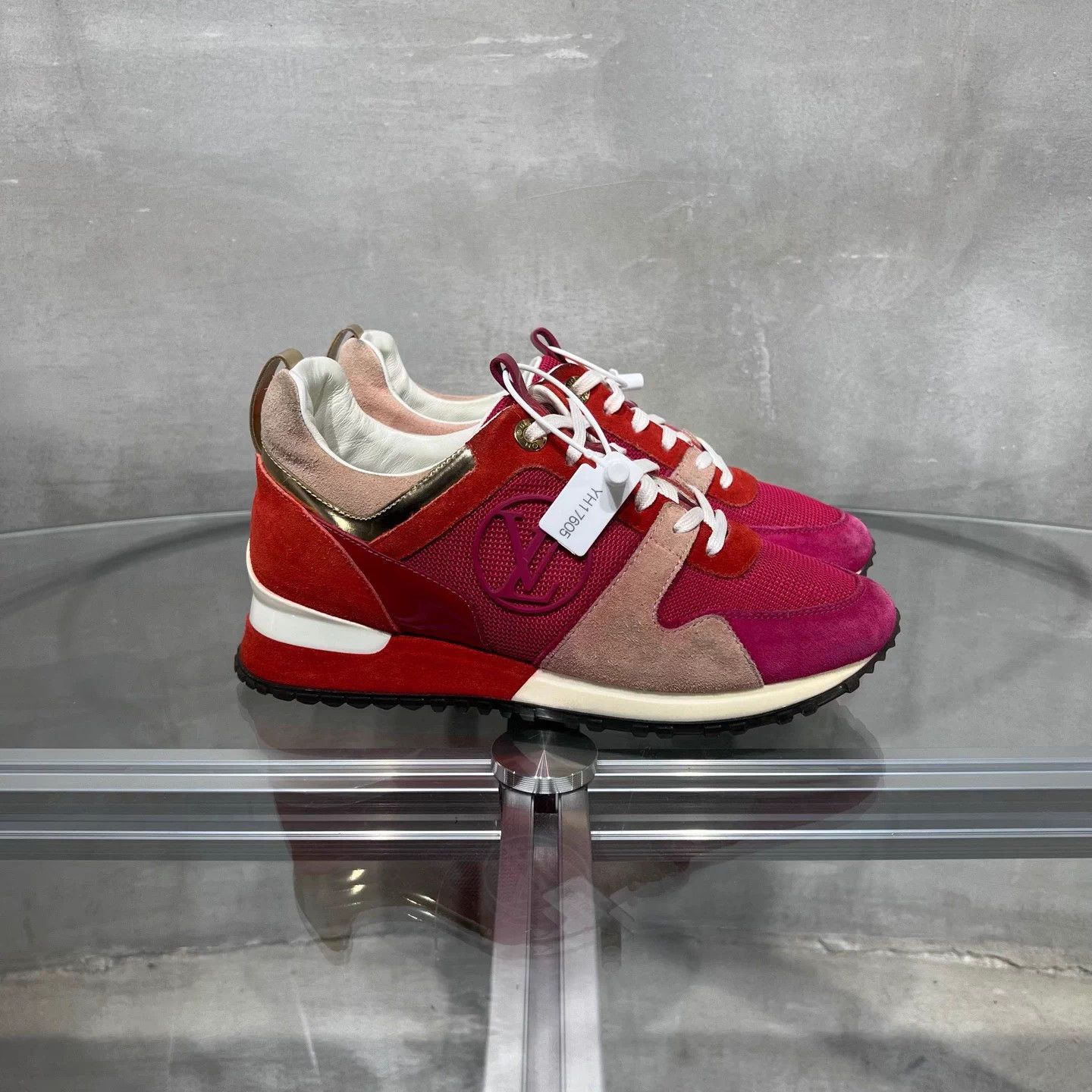 Louis Vuitton Louis Vuitton Run Away Platform Sneakers UK2/36 Size US 4.5 / IT 34.5 - 4 Thumbnail