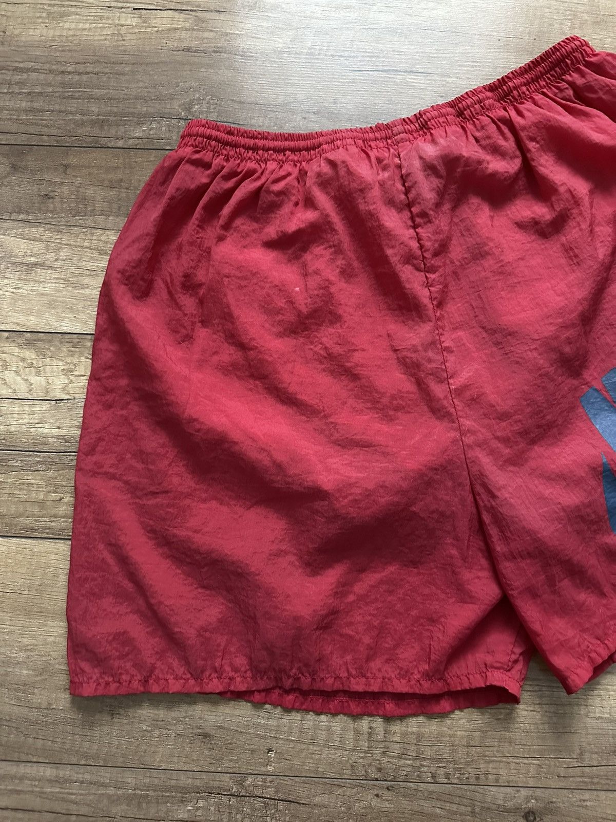Nike Nike Vintage Nylon Shorts Big Logo 90s Size US 34 / EU 50 - 4 Thumbnail