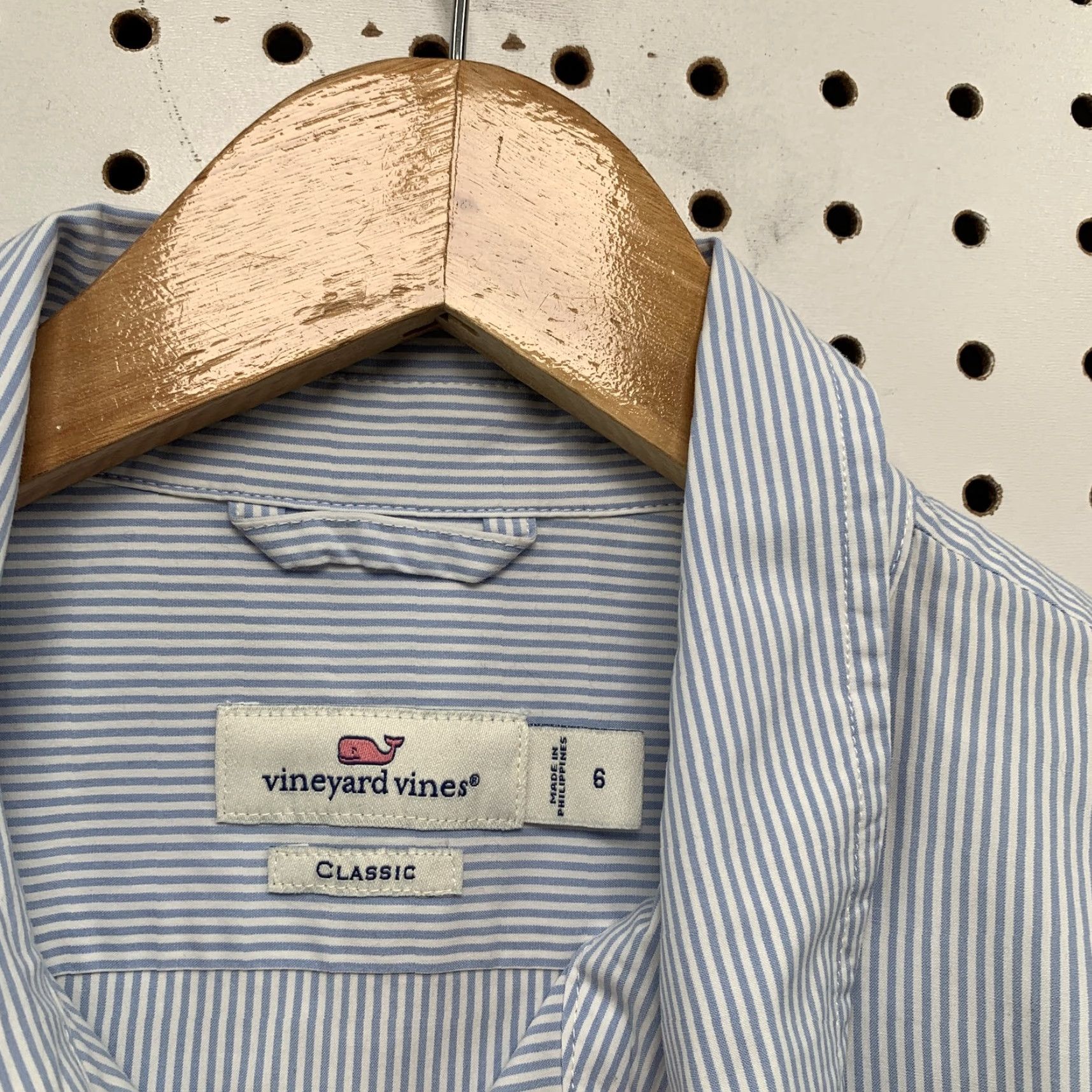 Vineyard Vines Vineyard Vines Blue Striped Button-Up Shirt Womens Size 6 Long Sleeve Button-Up Shirt Womens Size 6 Blue Striped Casual Cotton Size M / US 6-8 / IT 42-44 - 5 Thumbnail