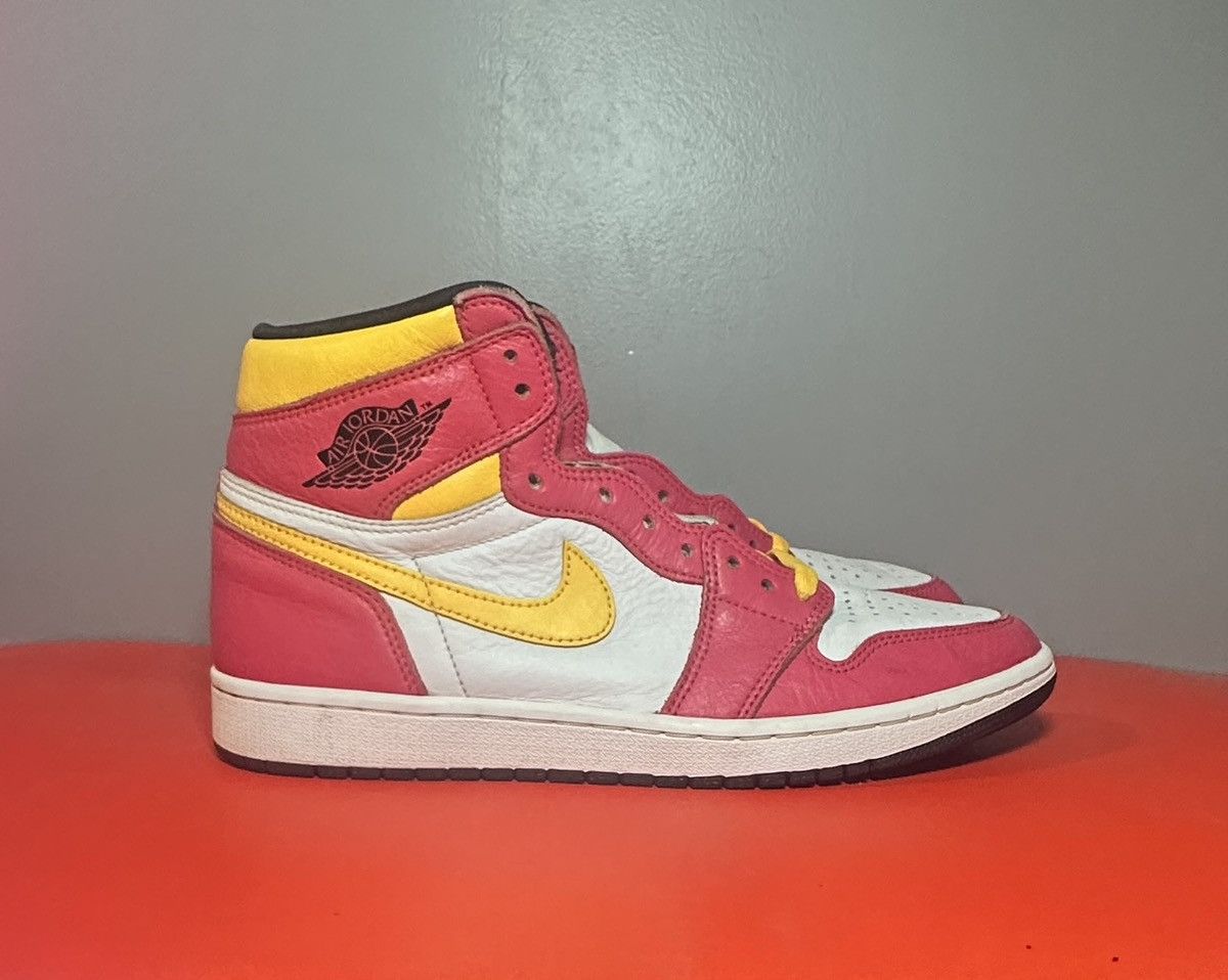 Jordan Brand Size 10 - Jordan 1 Retro High OG Light Fusion Red 2021 Size US 10 / EU 43 - 1 Thumbnail
