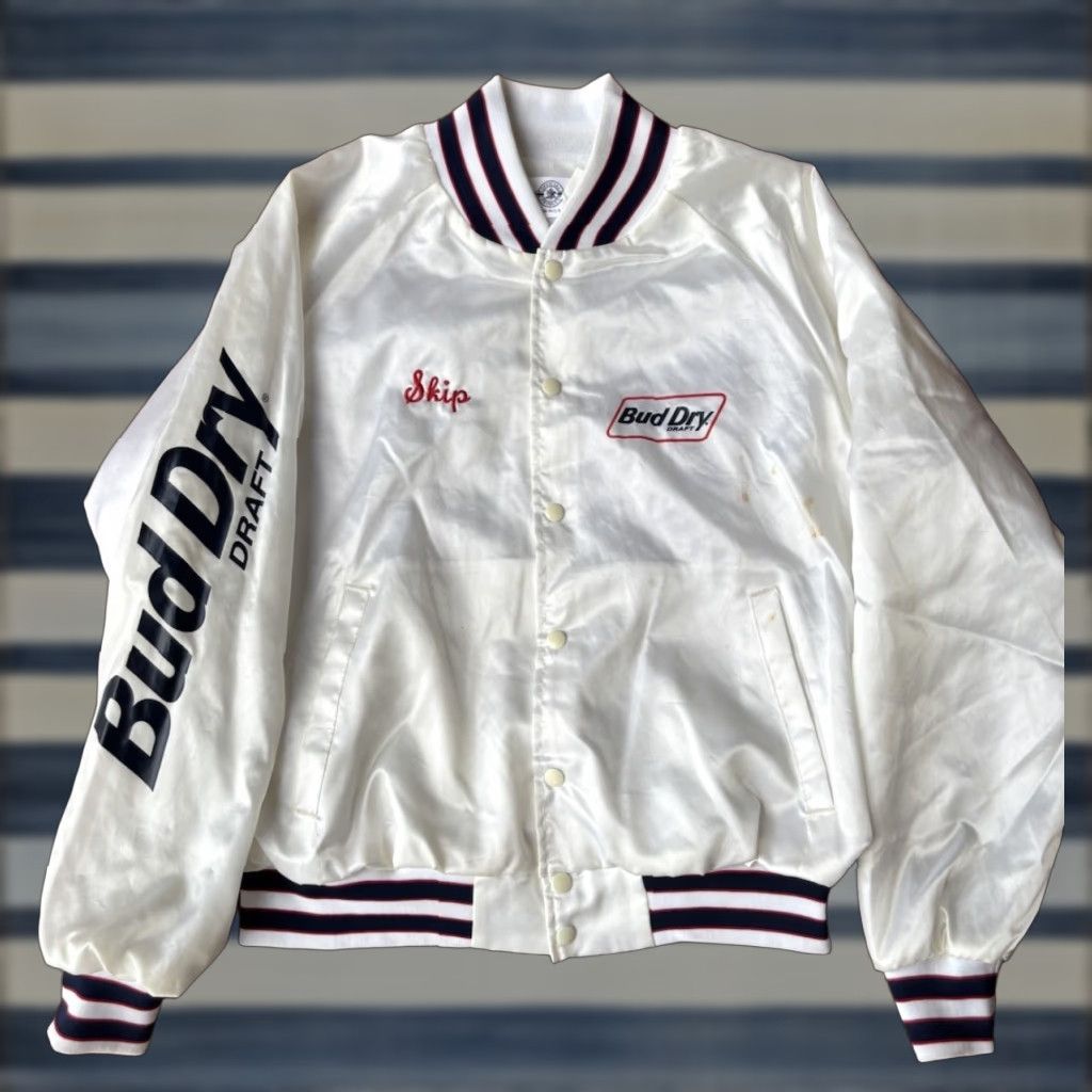 Vintage VINTAGE Bud Dry Satin Bomber Jacket XL White Logo USA 80s Wind-Resistant, Water-Resistant, Short Jacket, Unisex Adults, 80s, Draft Promo, USA Theme Size US XL / EU 56 / 4 - 1 Thumbnail