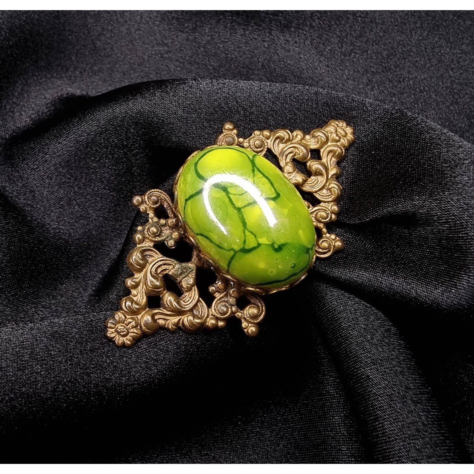 Vintage Antique Early 20th Century Ornate Brass Brooch With Vibrant Size ONE SIZE - 2 Thumbnail