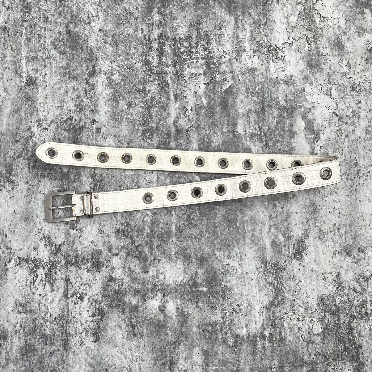 If Six Was Nine White single hooked belt punk styled Size 40 - 1 Thumbnail