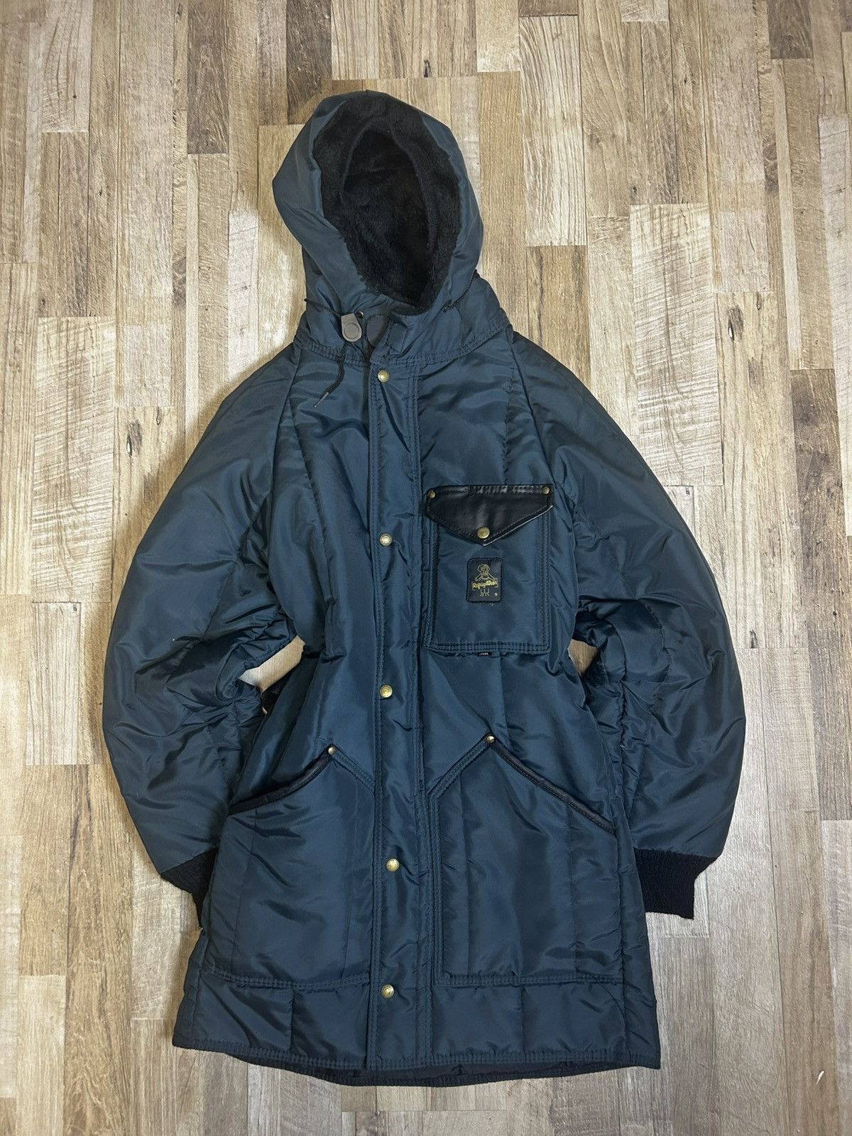 Other Rare RefrigiWear x Cruzcampo Parka Jacket - Made in USA Size M / US 6-8 / IT 42-44 - 1 Thumbnail