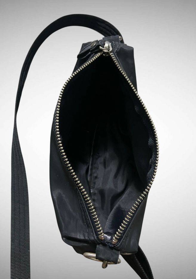 Jean Paul Gaultier Vintage Unisex Jean Paul Gaultier JPG Dragon Shoulder Bags Size ONE SIZE - 7 Thumbnail