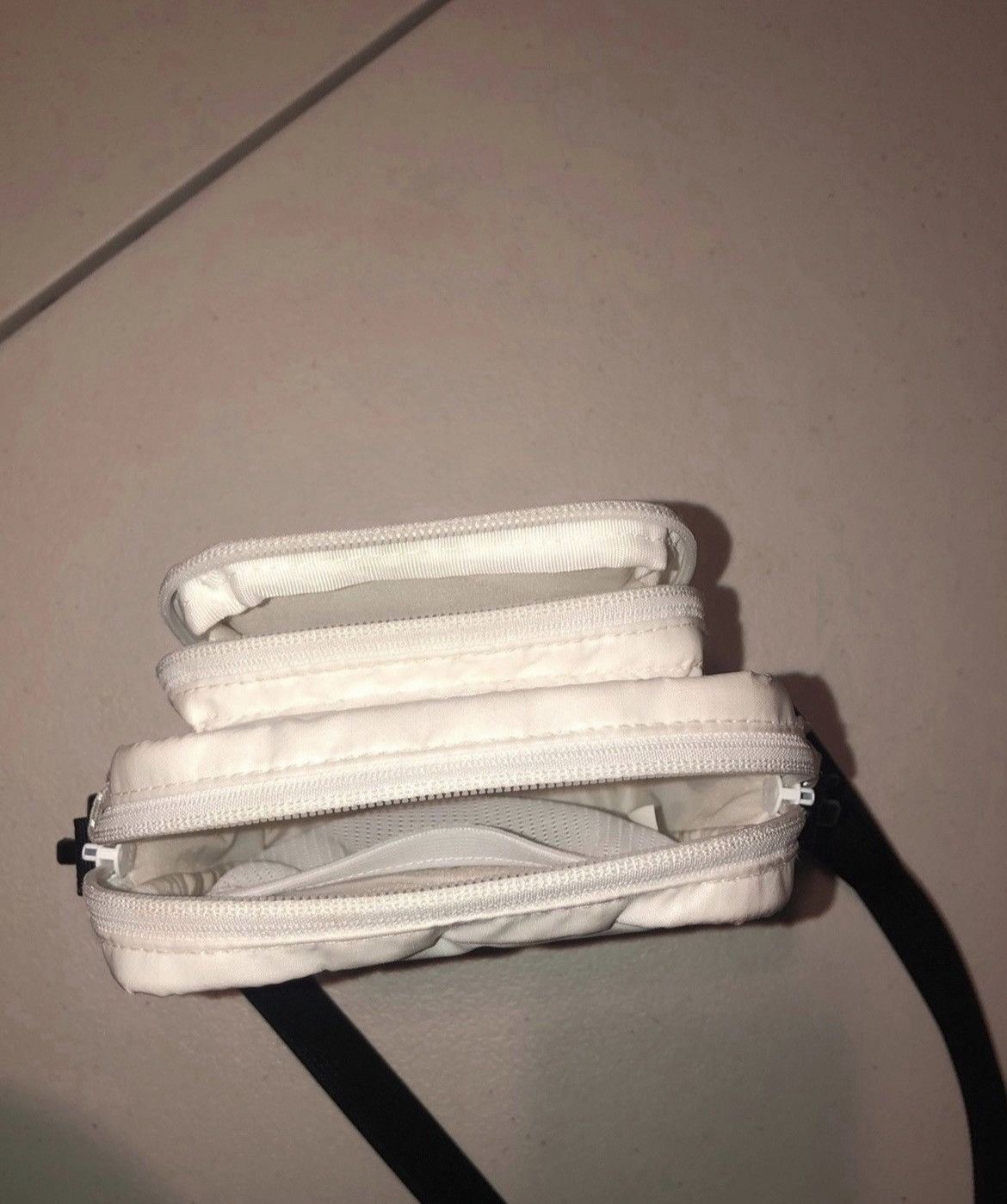 Supreme Supreme Shoulder Bag White FW17 Size ONE SIZE - 2 Thumbnail