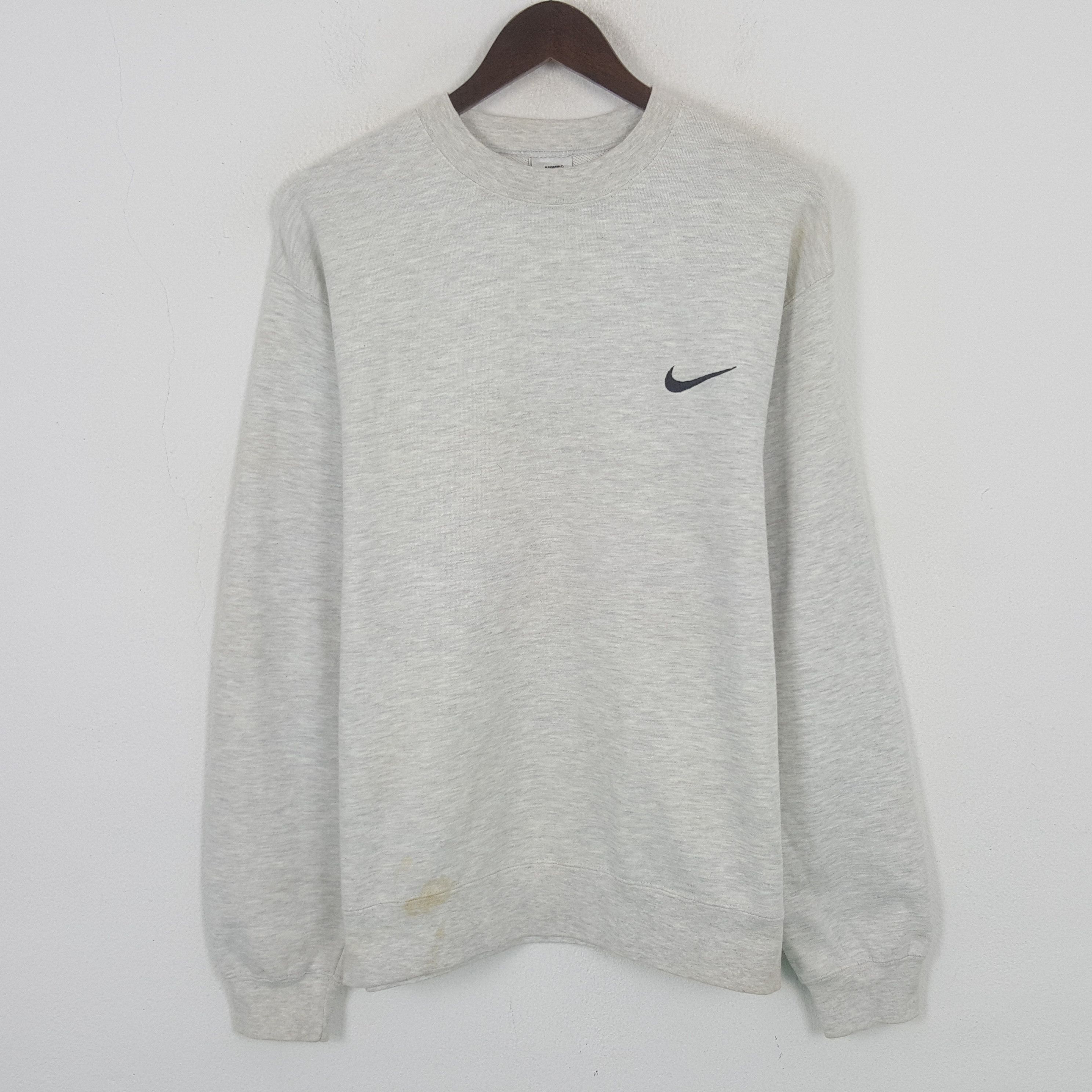 Nike Vintage Nike Small Embroidery Logo Sweatshirt Size US L / EU 52-54 / 3 - 1 Thumbnail