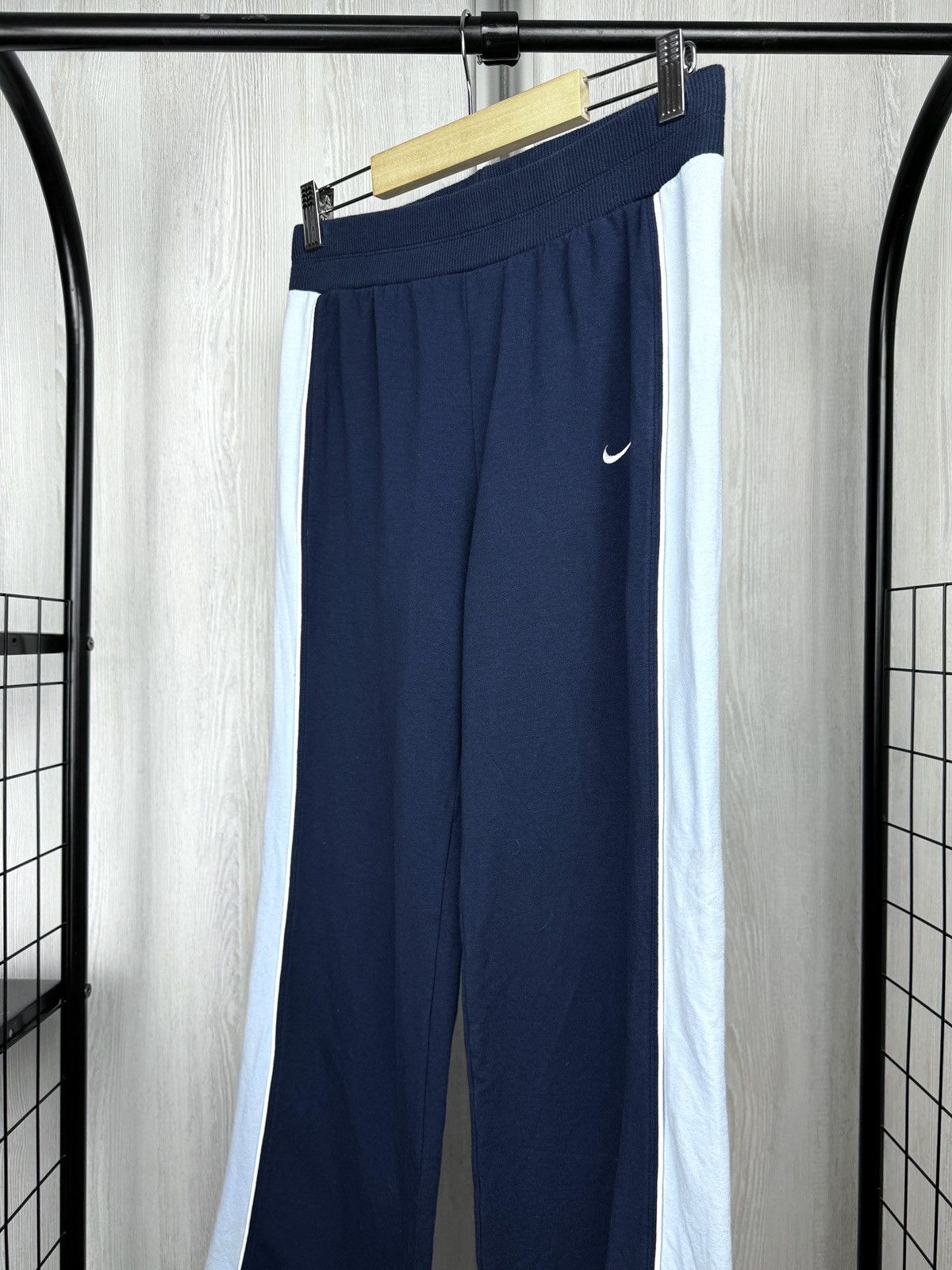 Nike Nike vintage y2k blue women’s wide flared cotton sweatpants Size 30" / US 8 / IT 44 - 4 Thumbnail