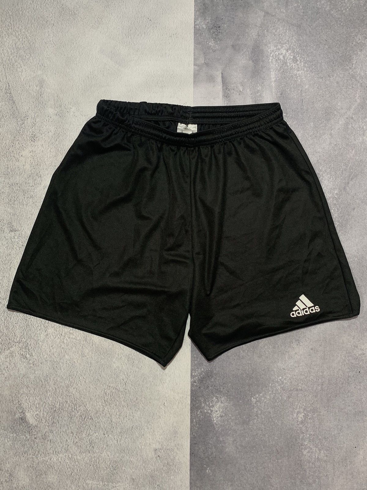 Adidas × Vintage Vintage Adidas shorts streetwear Y2K casual style size M Size US 32 / EU 48 - 1 Thumbnail