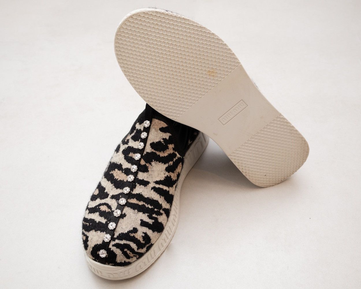 Miu Miu 830$MRP MIU MIU Women's Run Logo Sneakers SZ:EU:37/US:7 Size US 7 / IT 37 - 8 Thumbnail