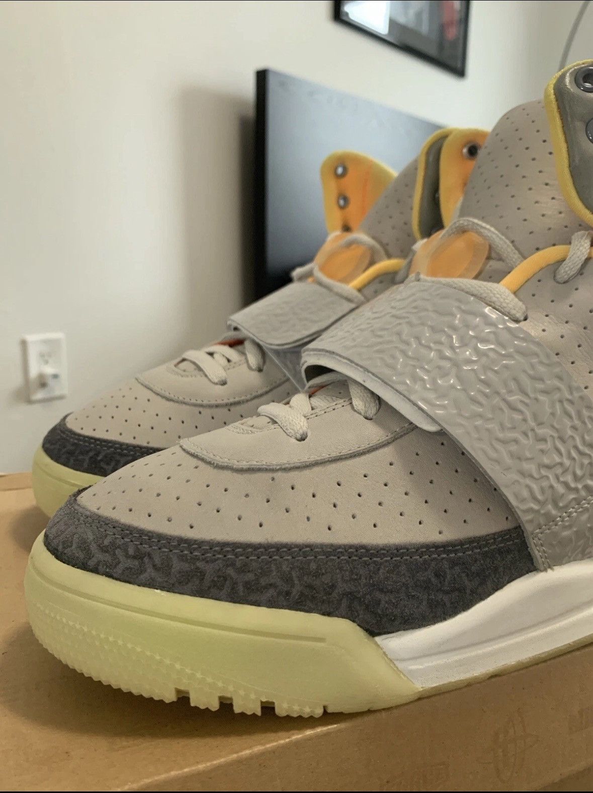 Kanye West × Nike Nike Air Yeezy 1 Zen Grey Size US 9 / EU 42 - 6 Thumbnail