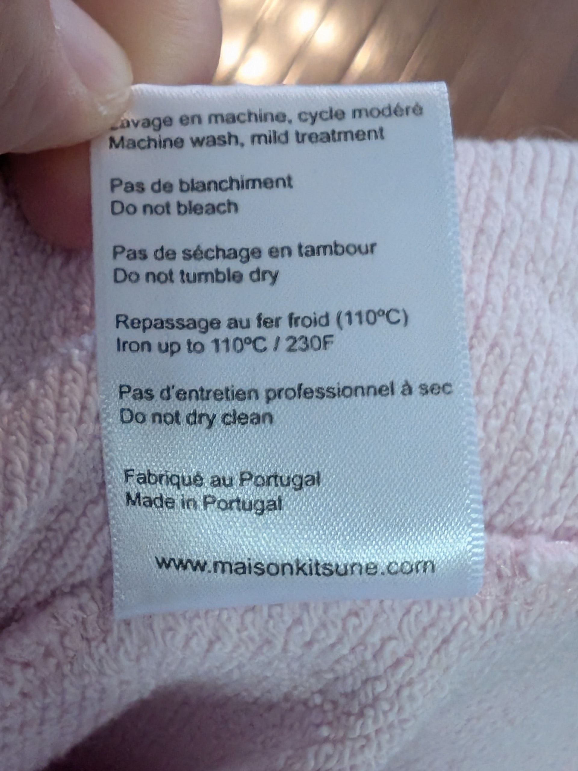 Maison Kitsune Maison Kitsune Pink Hoodie with Blue Fox Patch - Size L Size US L / EU 52-54 / 3 - 5 Thumbnail