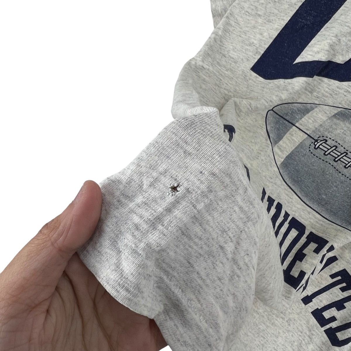 Vintage Vintage CHAMPION USA Uic Still Undefeated University Size US M / EU 48-50 / 2 - 5 Thumbnail