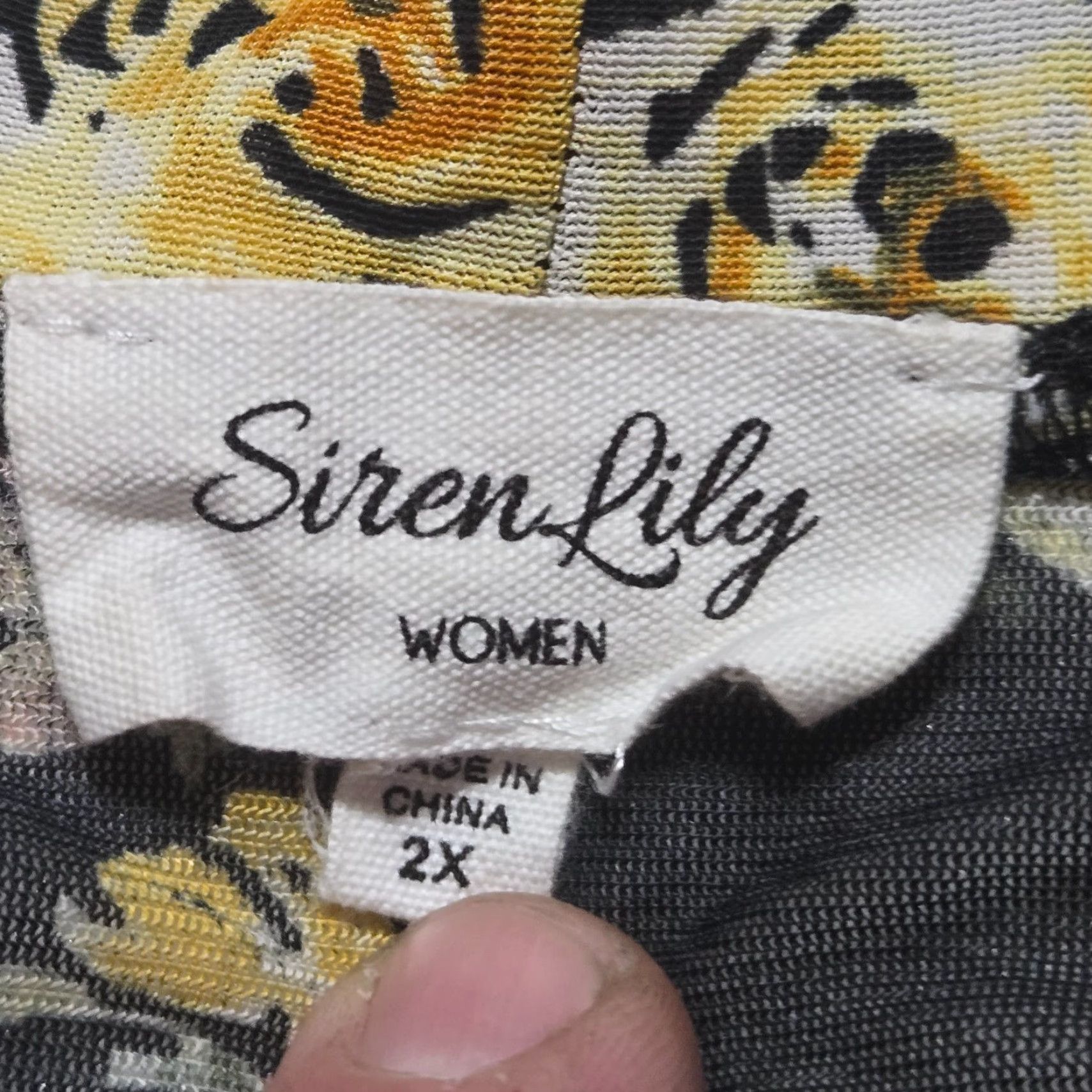 Vintage Siren Lily Shirt Womens 2X Floral Black White Cap Sleeve Round Neck T-Shirt Summer Casual 2X Womens Men? Size XXL / US 16-18 / IT 52-54 - 3 Thumbnail