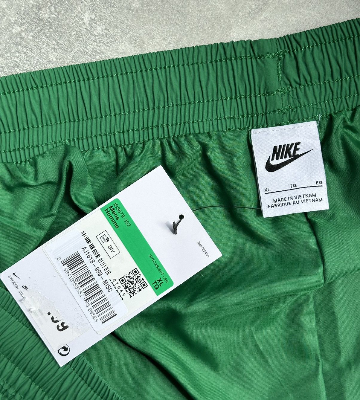 Nike Nike Air Plus TN Shorts Green Men's Size XL Standard Fit New Size US 36 / EU 52 - 6 Thumbnail