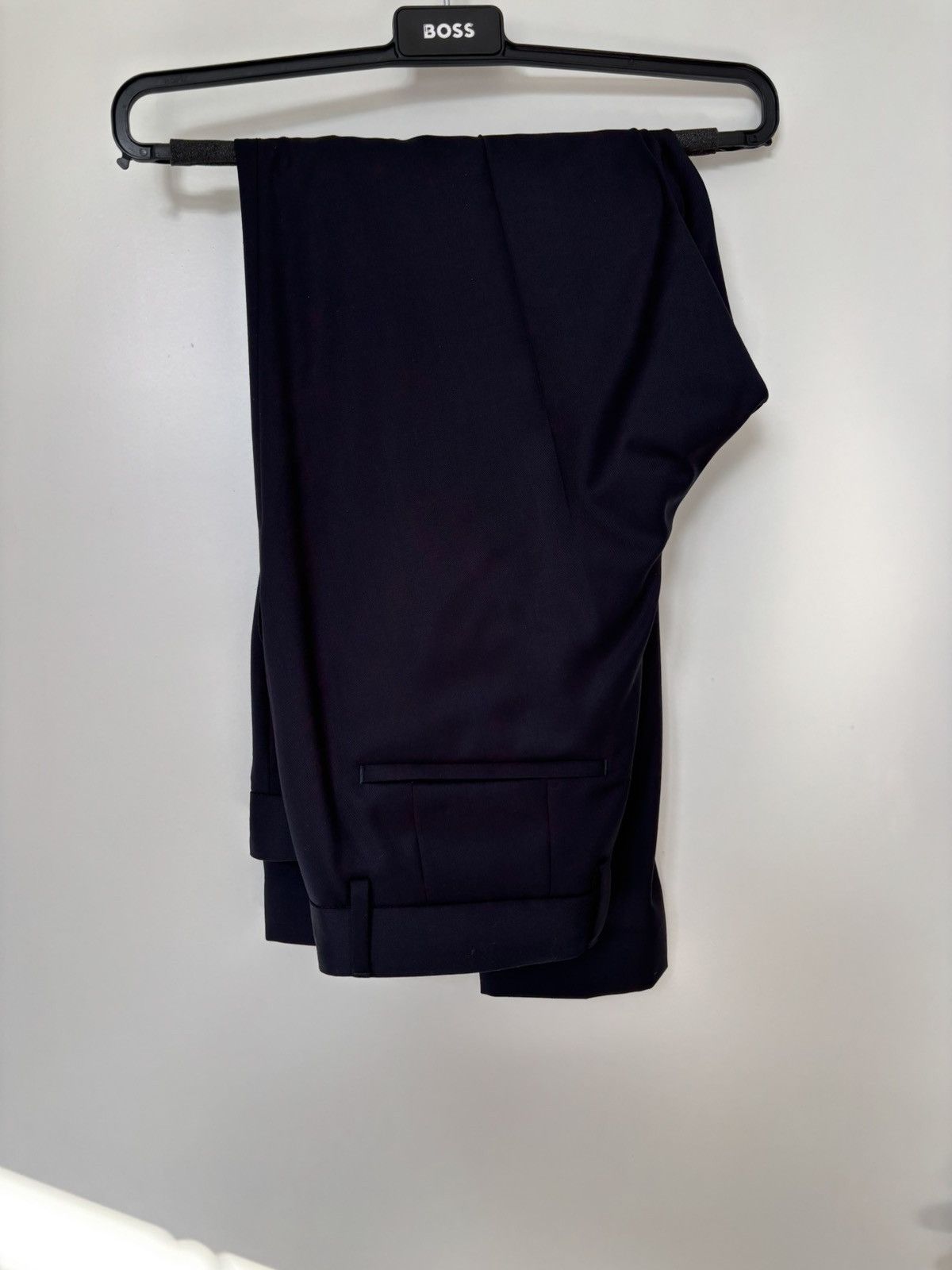 Hugo Boss Boss suit worn one time, blazer and trouser Size 46R - 4 Thumbnail