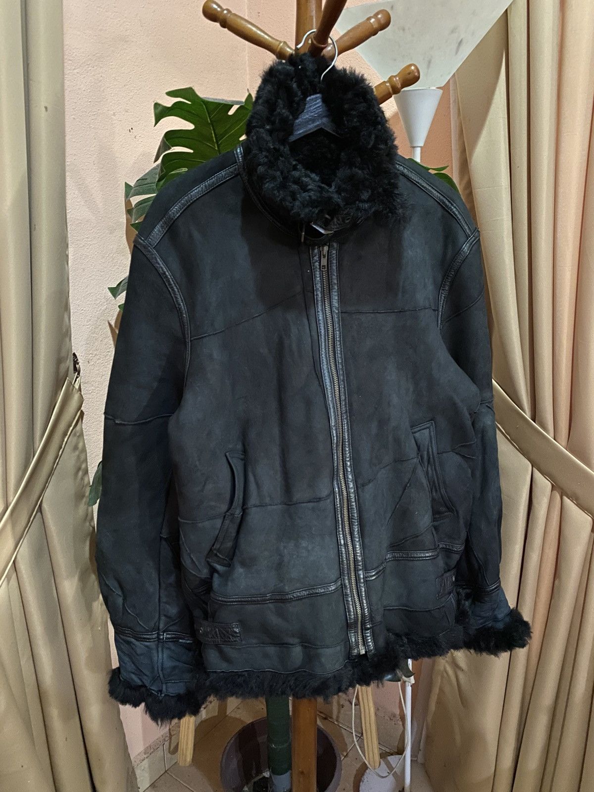 Genuine Leather UK GENUINE LEATHER SHEARLING BLACK AVIATOR TYPE B3 JACKET Size US M / EU 48-50 / 2 - 3 Thumbnail
