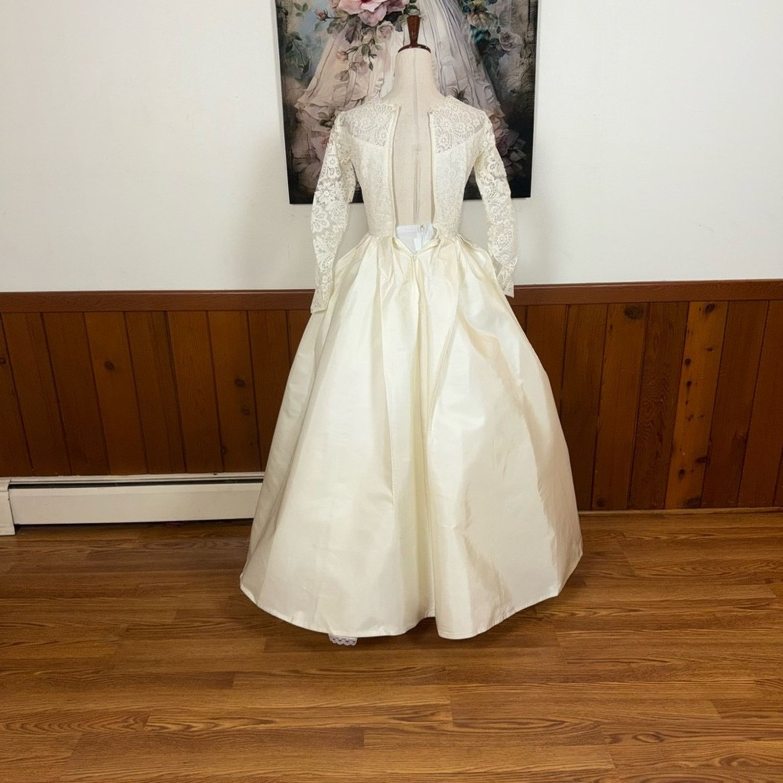 Vintage Stunning Vintage 1950s Wedding Gown & Crown Veil Size M / US 6-8 / IT 42-44 - 8 Thumbnail