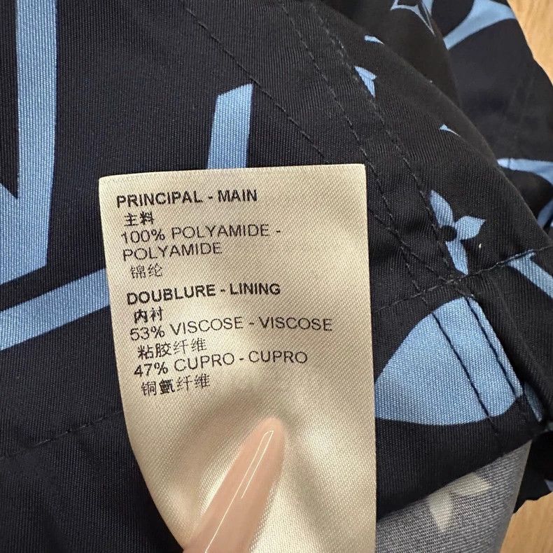 Louis Vuitton Louis Vuitton Blue presbyopic patchwork full print assault Size XS / US 0-2 / IT 36-38 - 6 Thumbnail