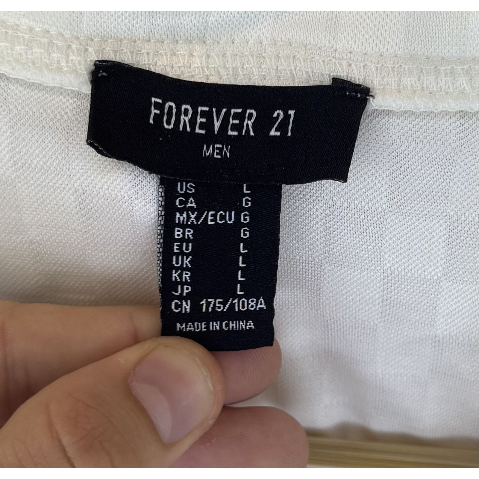 Forever 21 Forever 21 Mens Large White Blue Polo Embroidered Polo Size US L / EU 52-54 / 3 - 3 Thumbnail
