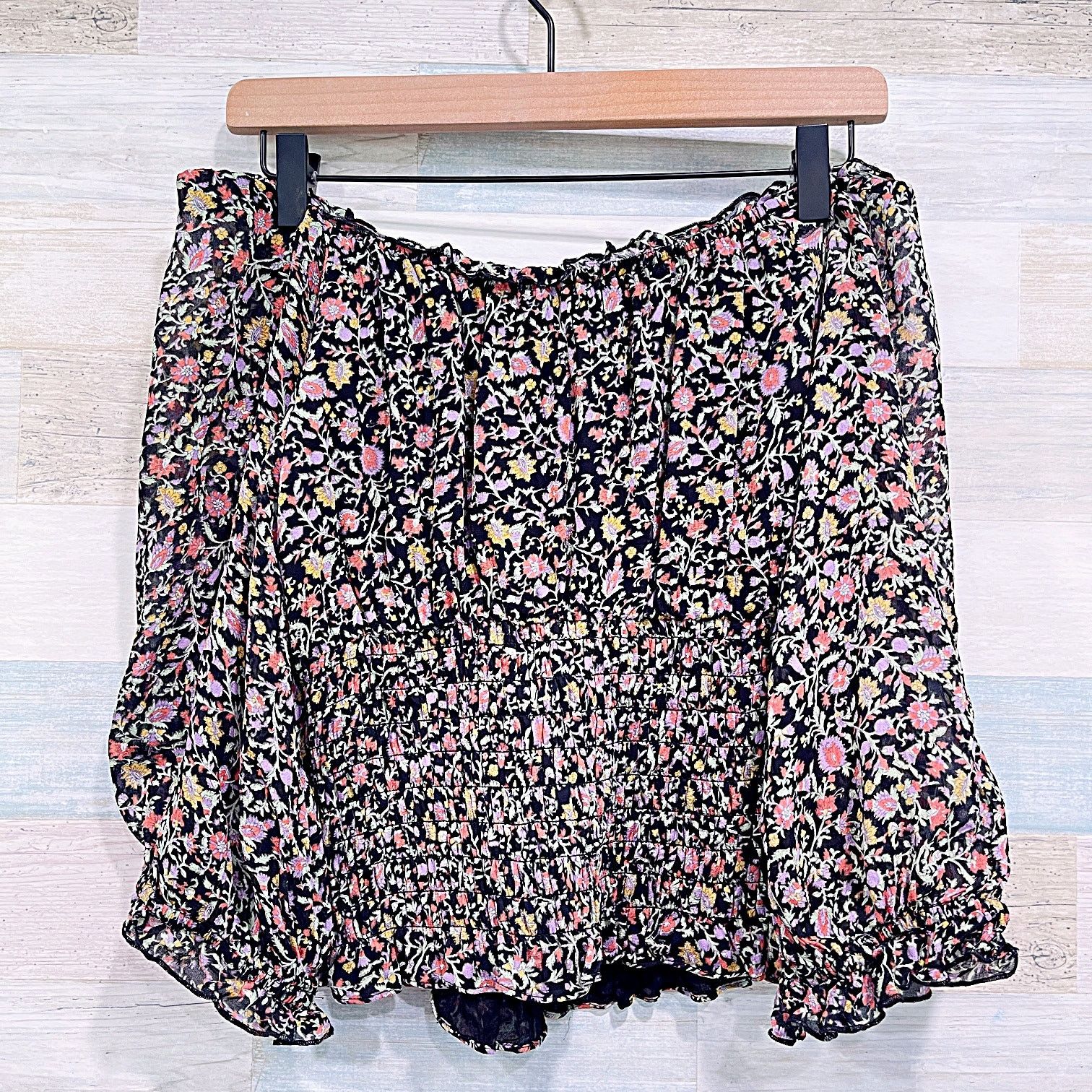 Anthropologie Anthropologie Lucia Smocked Off The Shoulder Chiffon Top XS Size XS / US 0-2 / IT 36-38 - 3 Thumbnail