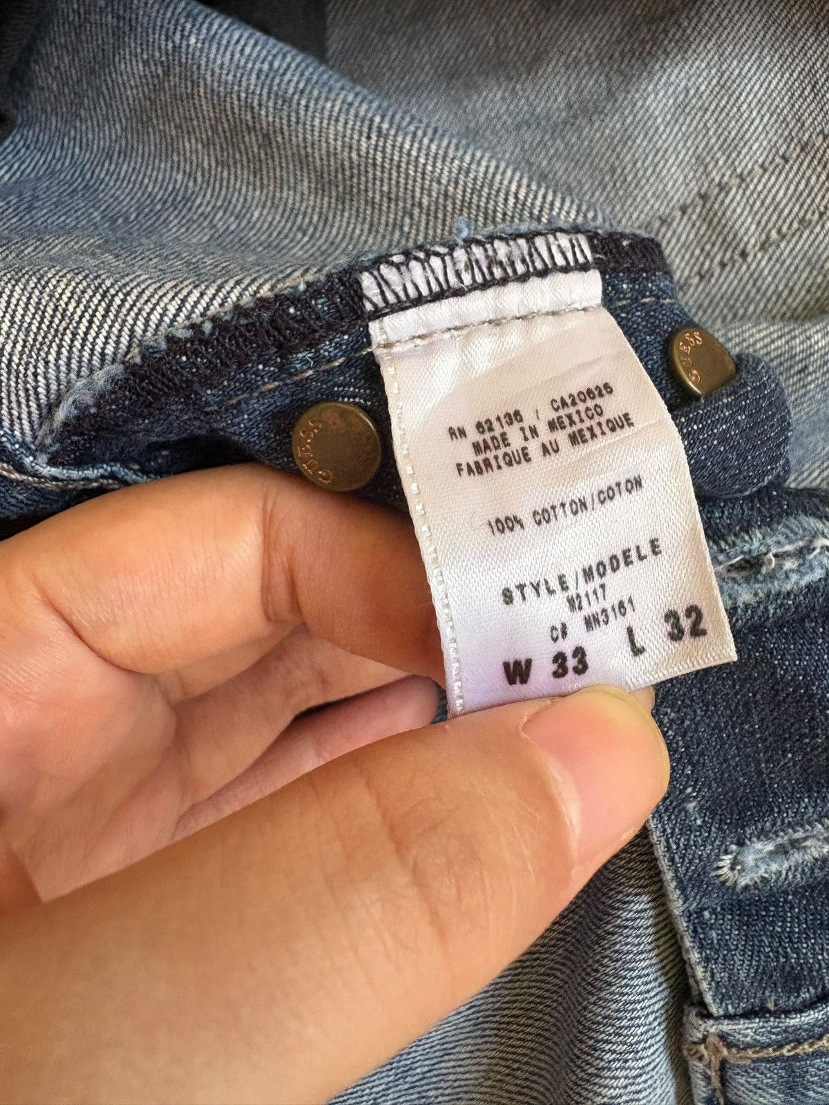 Guess Vintage Guess Faded Wash Distressed Ripped Baggy Jeans Size US 35 - 9 Thumbnail