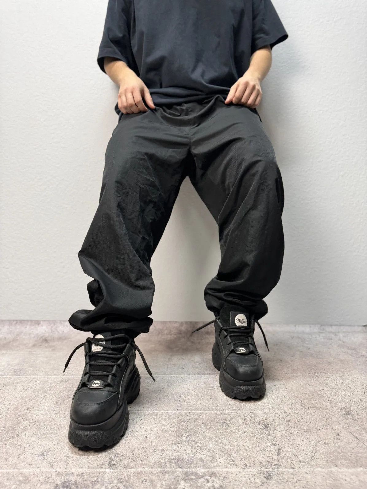 Lacoste × Vintage Vintage Nylon Lacoste Track Pants Drill Mini Logo Y2K Size US 34 / EU 50 - 5 Thumbnail
