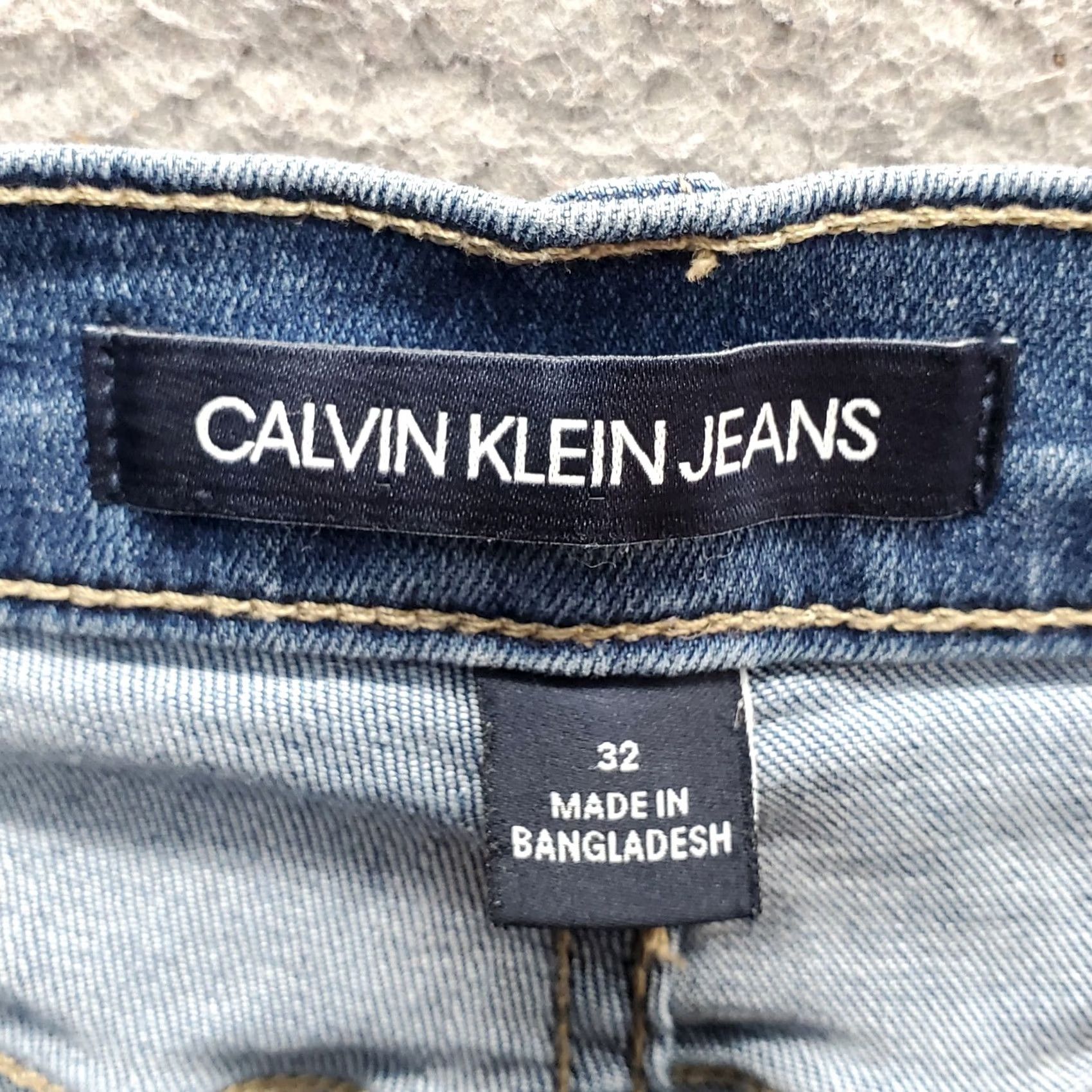 Calvin Klein Calvin Klein Jeans Shorts Womens Size 32 Blue Denim High-Rise Cut-Off Medium Wash Jeans Shorts Womens 32 Blue Denim High-Rise Cut-Off Size 24" / US 00 / IT 34 - 6 Thumbnail